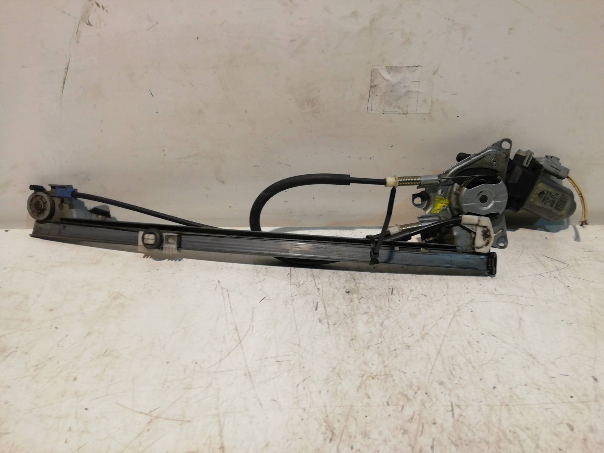 Motor elevalunas delantero izquierdo CITROEN SAXO 3