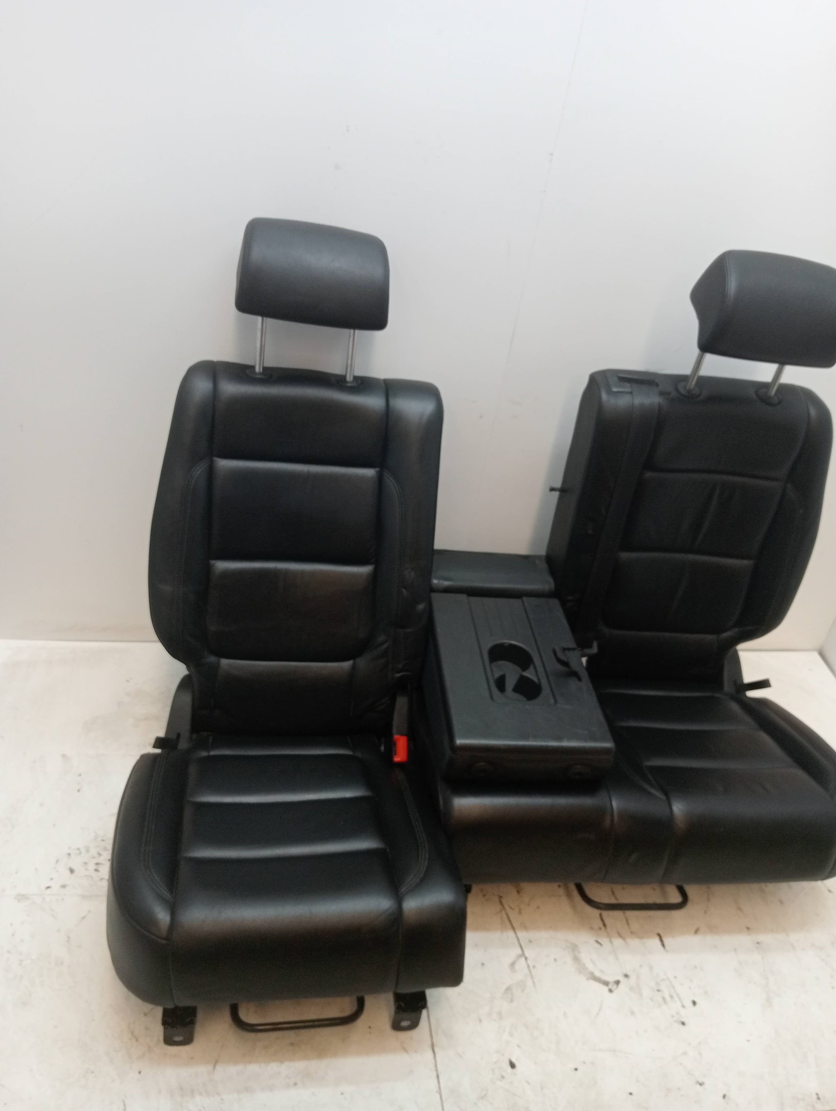 Cerradura asientos traseros VOLKSWAGEN TIGUAN (5N1) 3