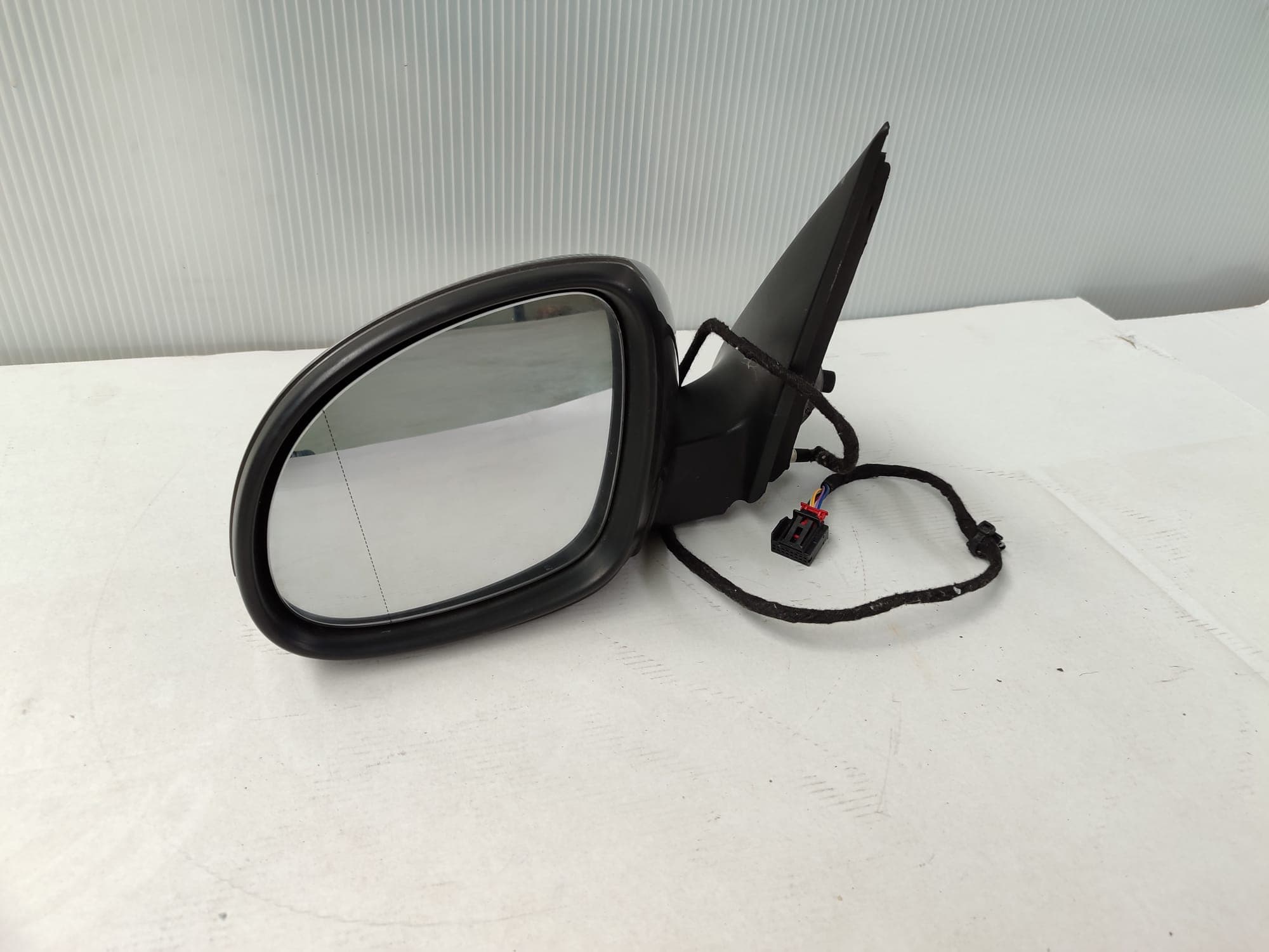 Retrovisor izquierdo VOLKSWAGEN TIGUAN (5N1) 2