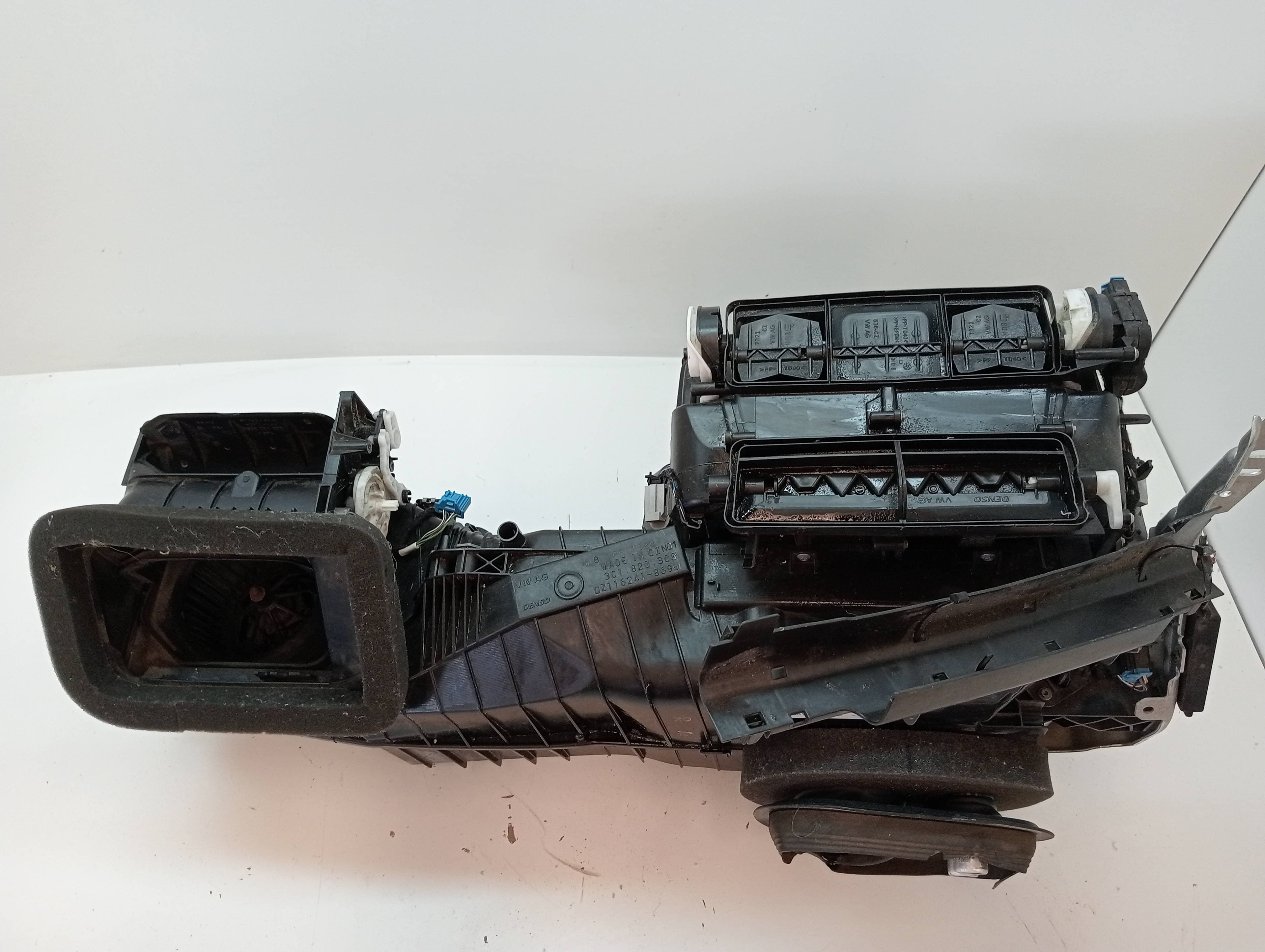 Mueble interior calefaccion VOLKSWAGEN TIGUAN (5N1)