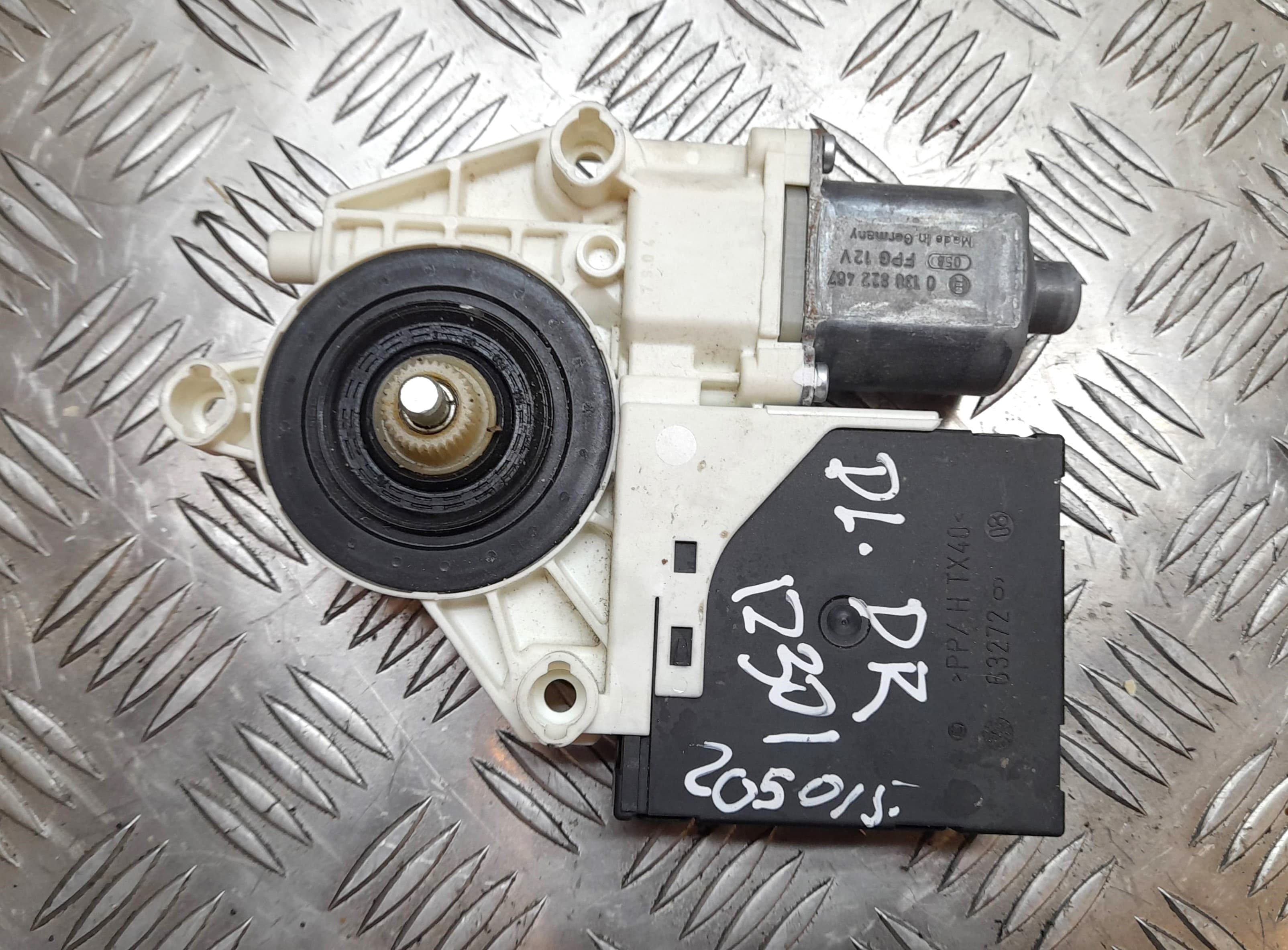 Motor elevalunas delantero derecho VOLKSWAGEN TIGUAN (5N1) 3