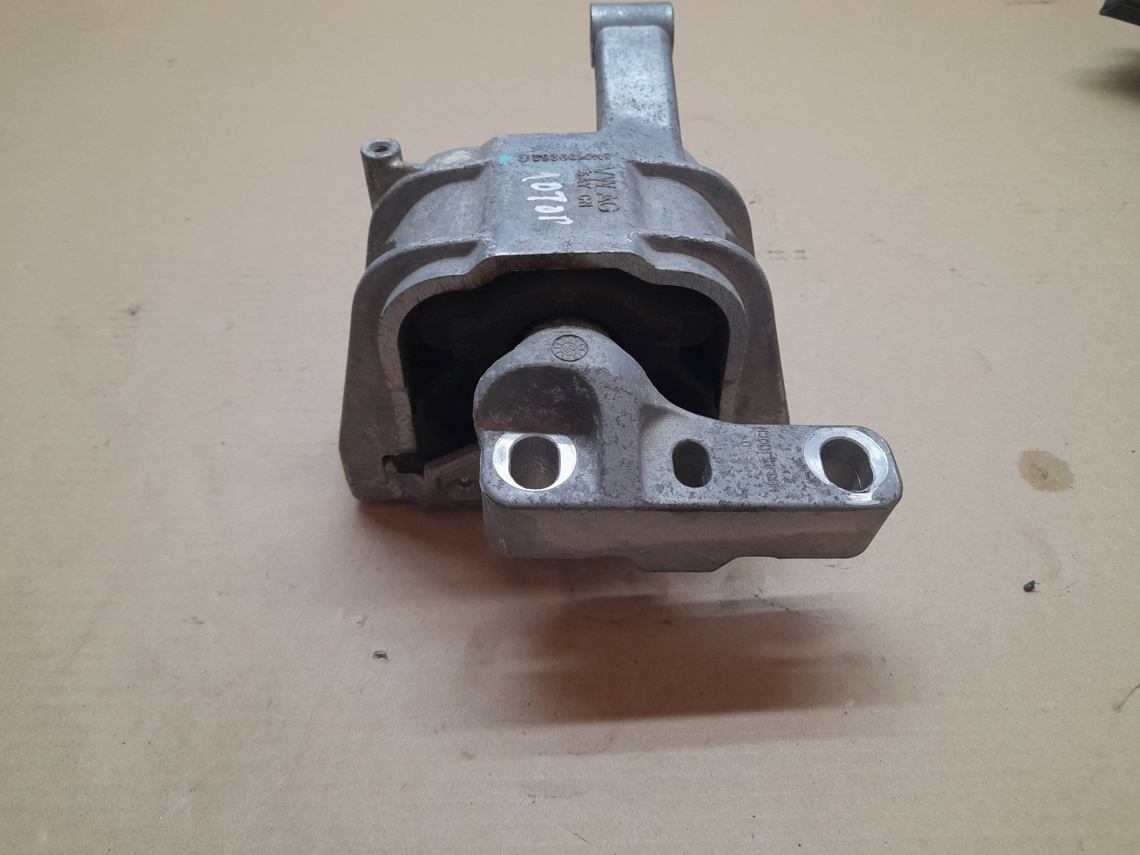 Soporte motor derecho VOLKSWAGEN TIGUAN (5N1)
