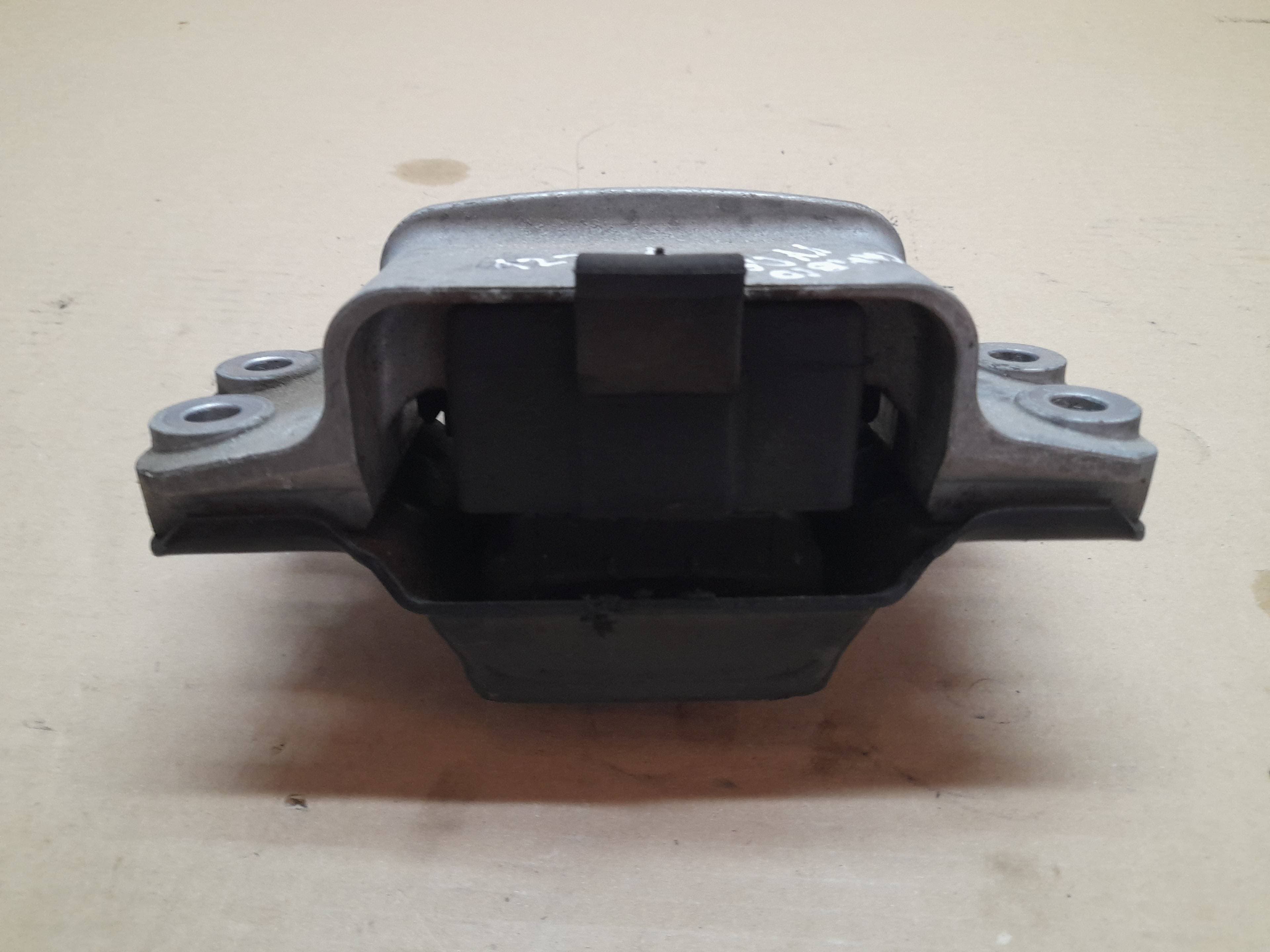 Soporte motor izquierdo VOLKSWAGEN TIGUAN (5N1) 4