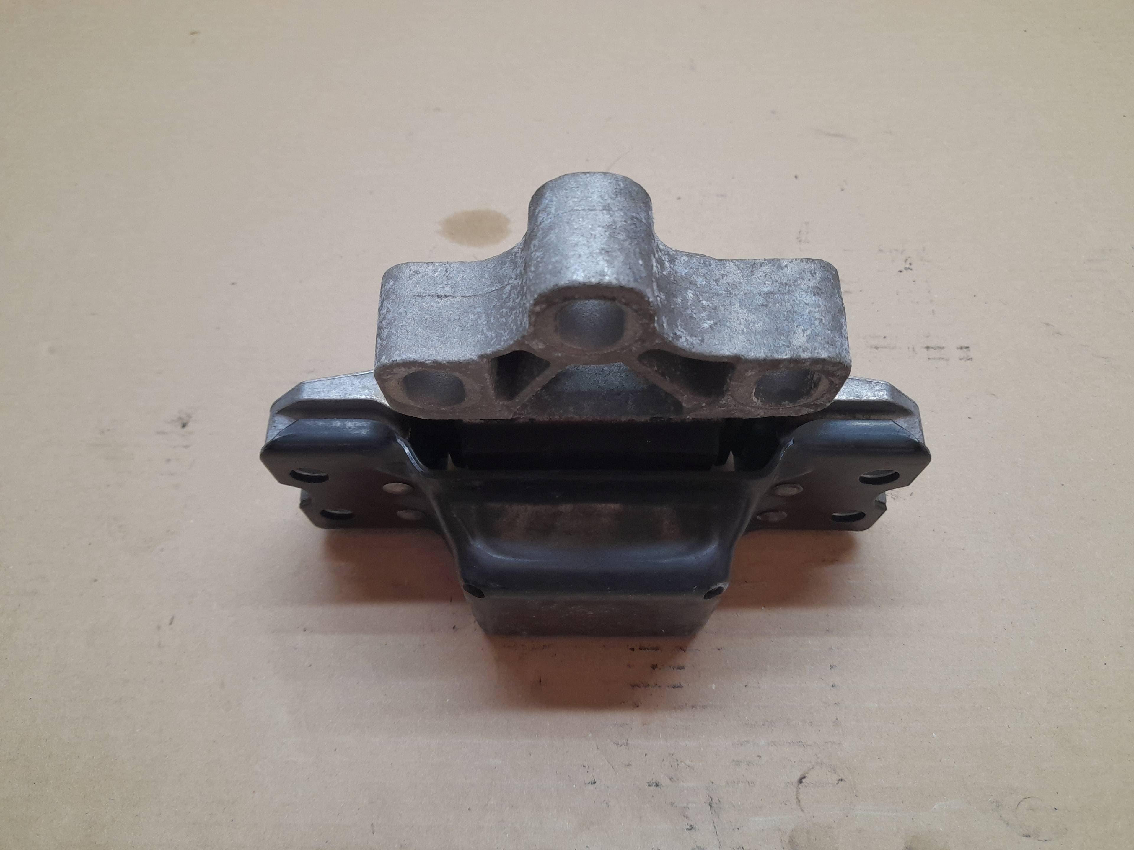 Soporte motor izquierdo VOLKSWAGEN TIGUAN (5N1) 3