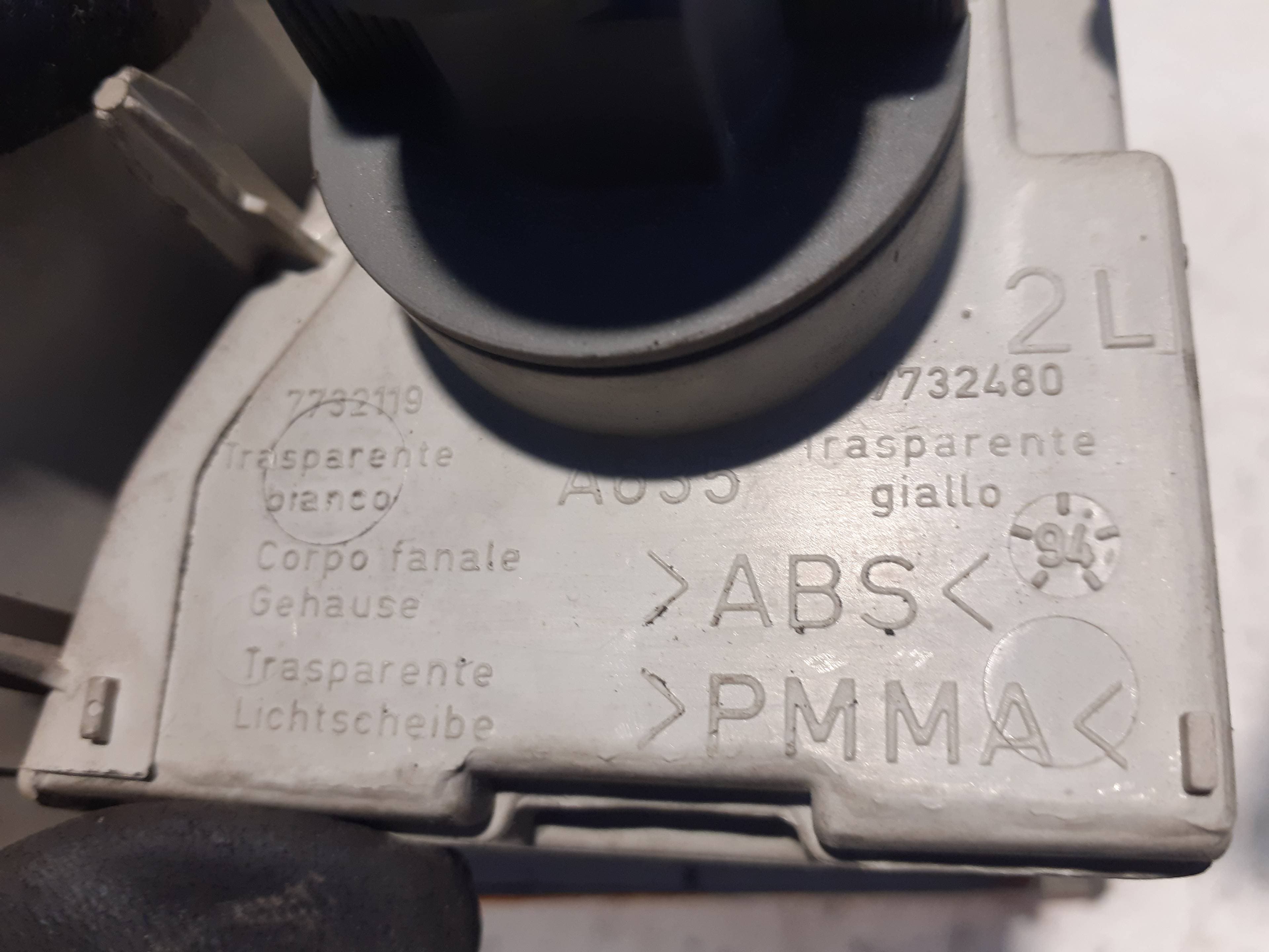 Recambio FIAT PUNTO BERL ref. 7732119 2