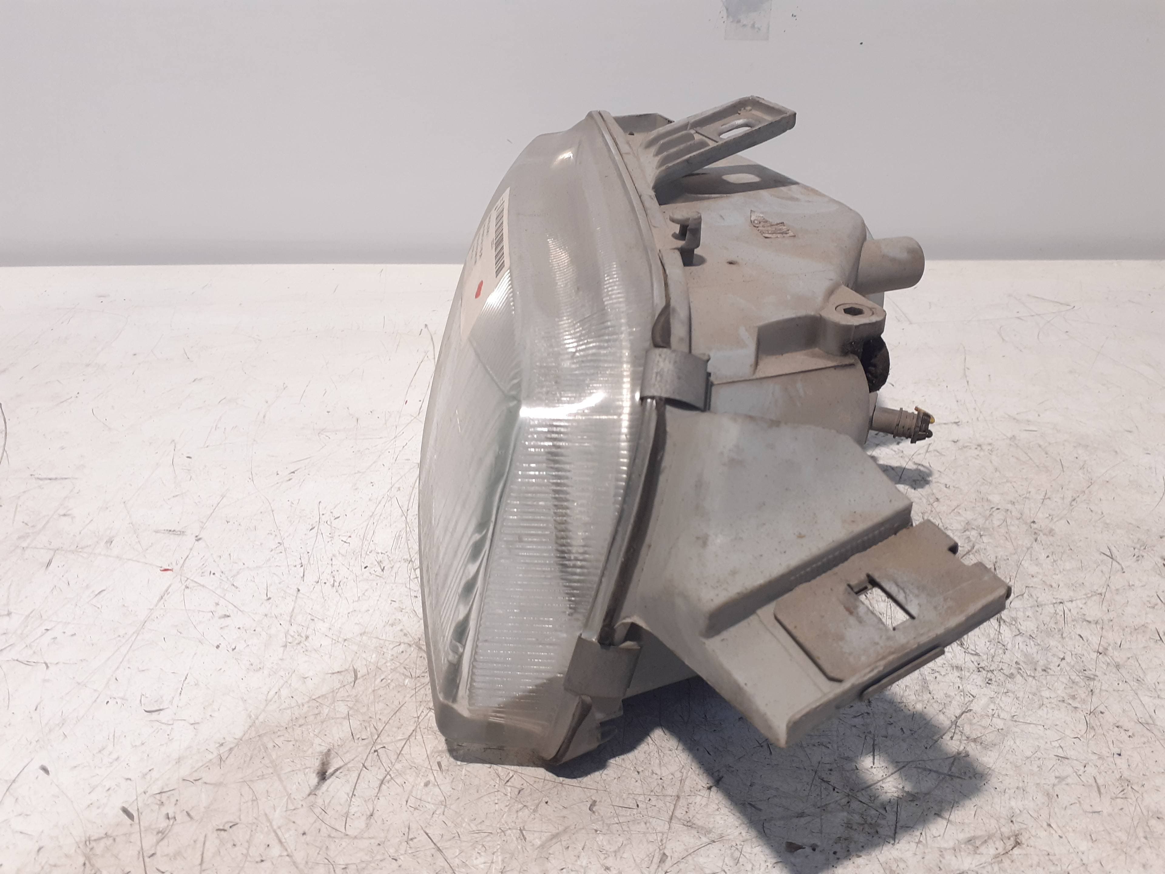 Faro derecho FIAT PUNTO BERL 4