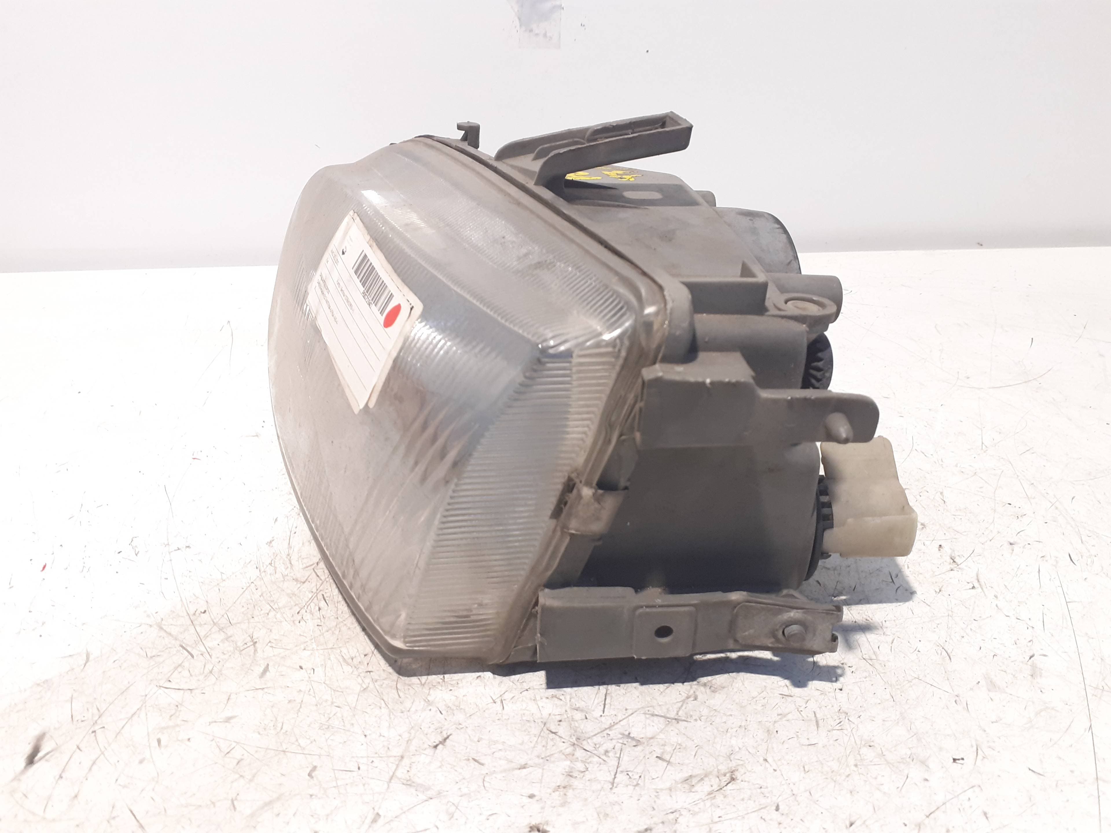 Faro izquierdo FIAT PUNTO BERL 4