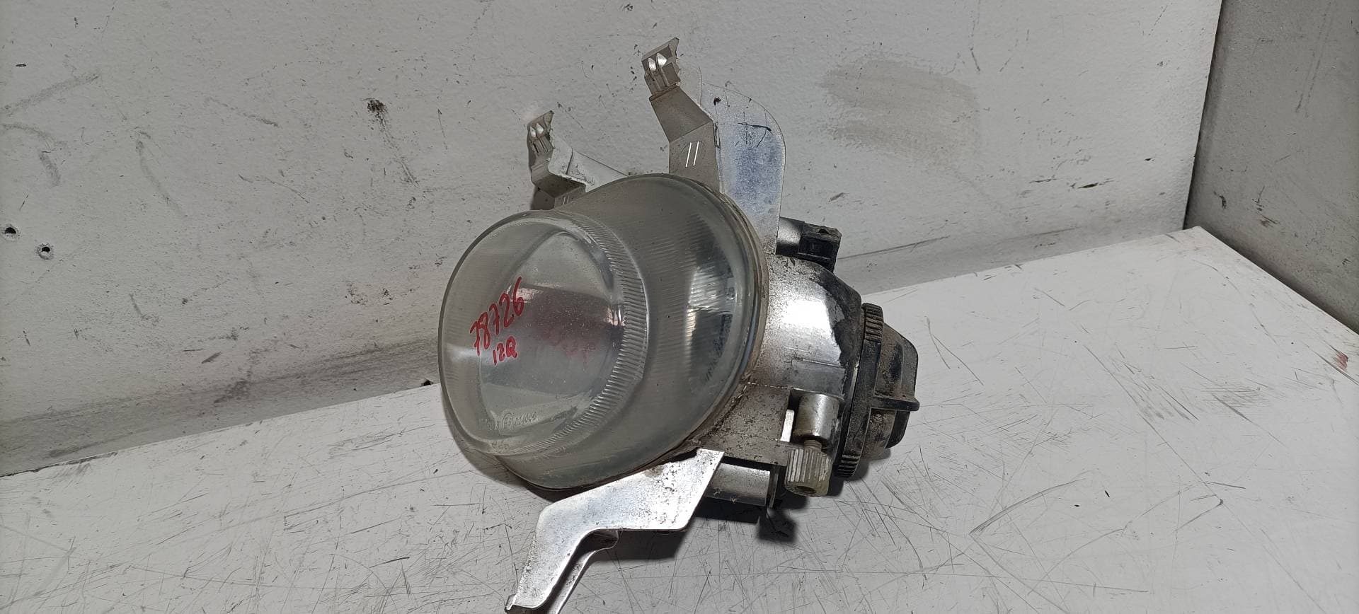 Faro antiniebla izquierdo PEUGEOT 206 BERLINA 4