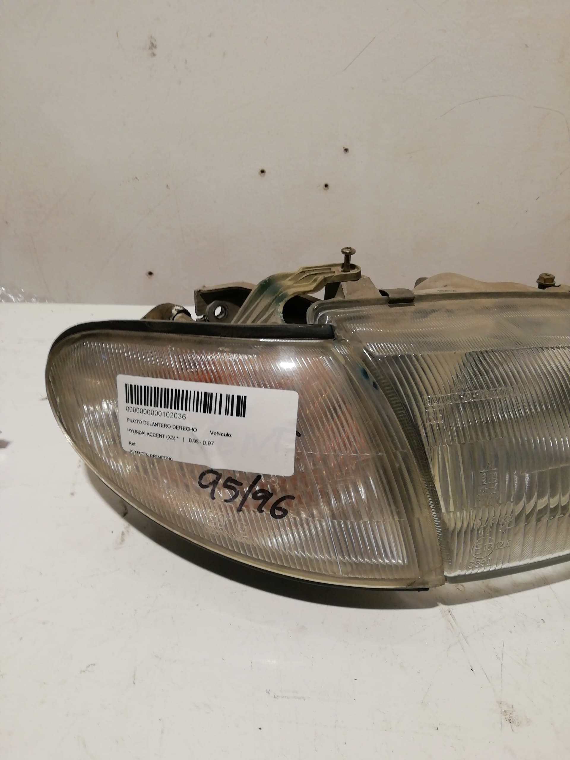 Recambio HYUNDAI ACCENT (LC) ref. 082211509R