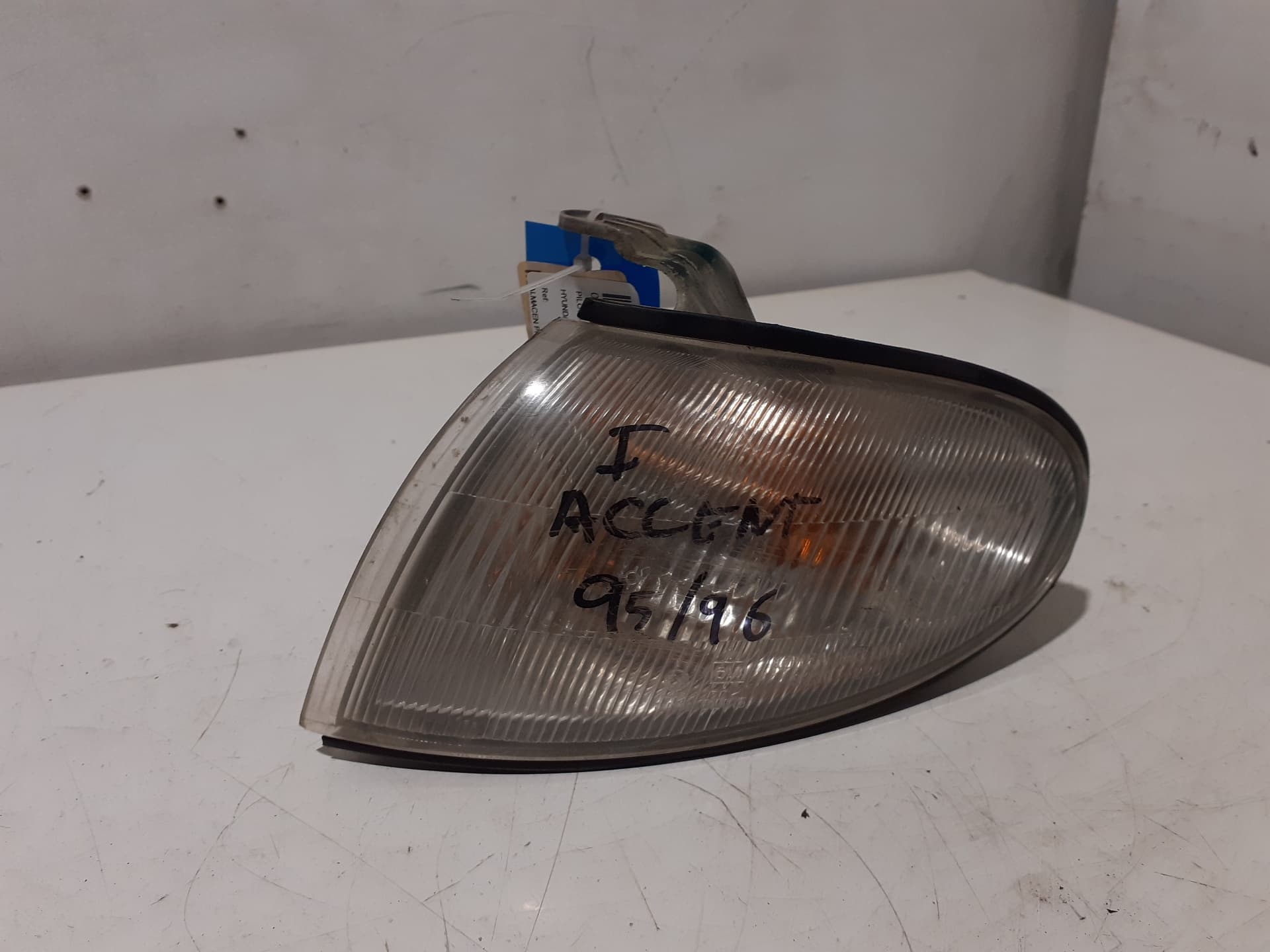 Recambio HYUNDAI ACCENT (LC) ref. 92301223