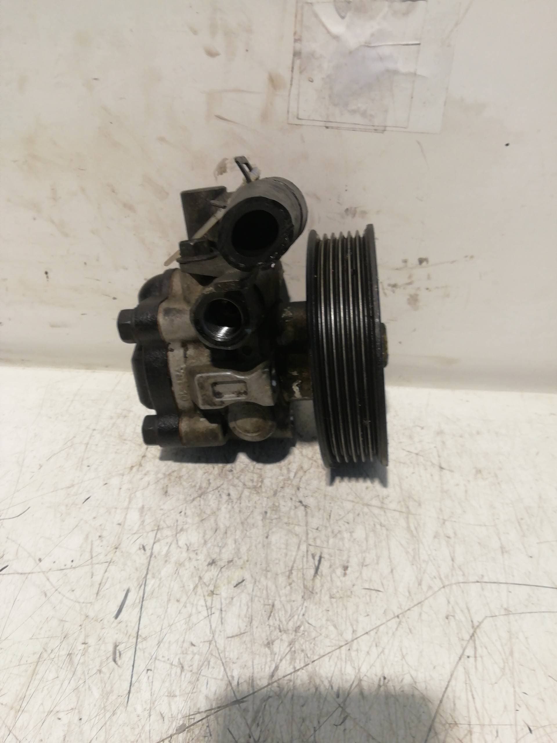 Bomba direccion HYUNDAI ACCENT (LC)