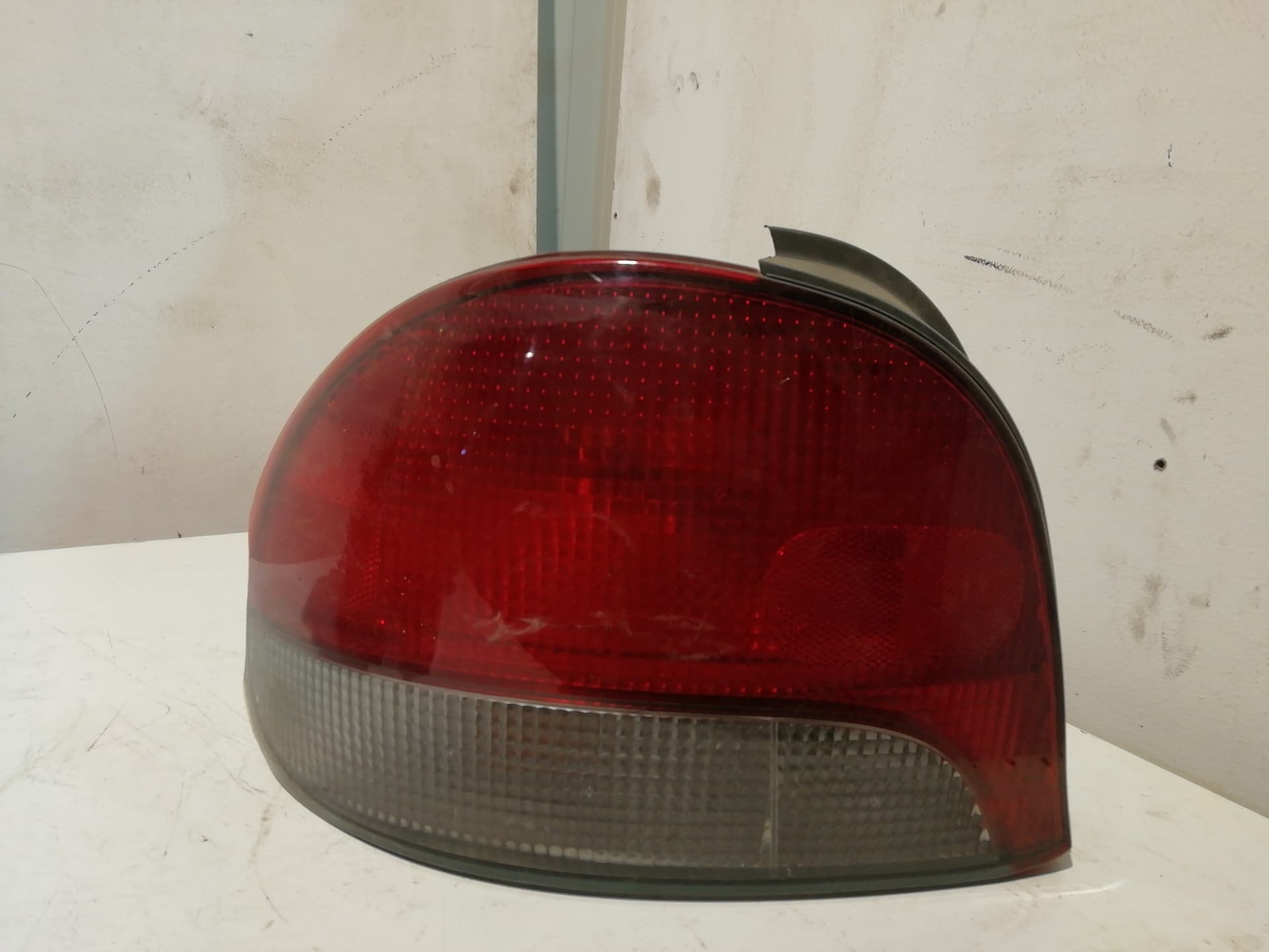 Piloto trasero izquierdo HYUNDAI ACCENT (LC)