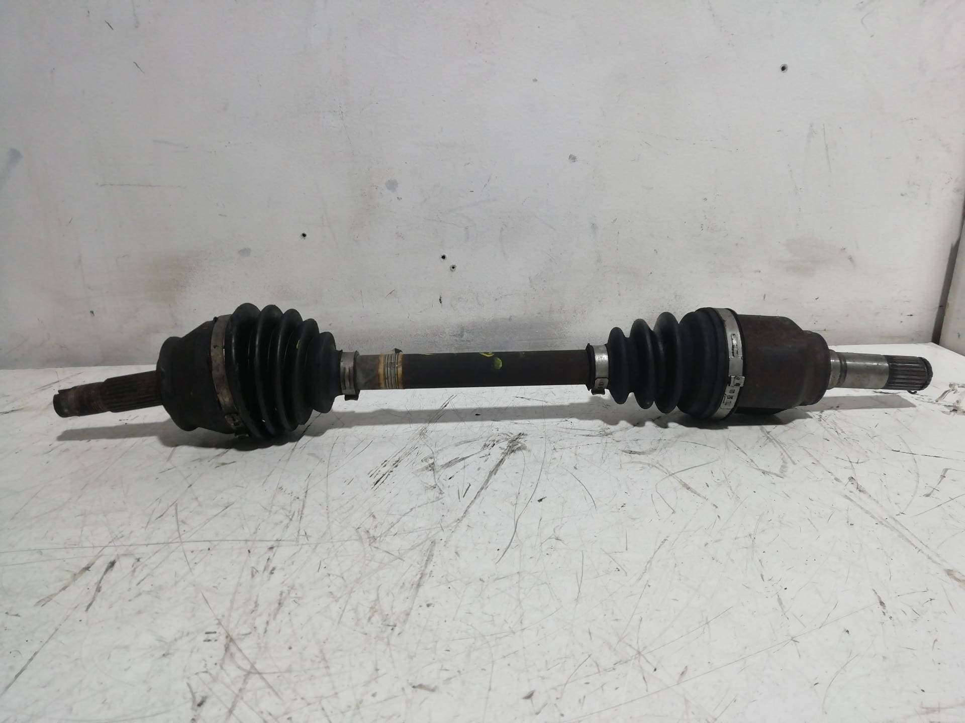 Transmision delantera izquierda FIAT BRAVO (182)