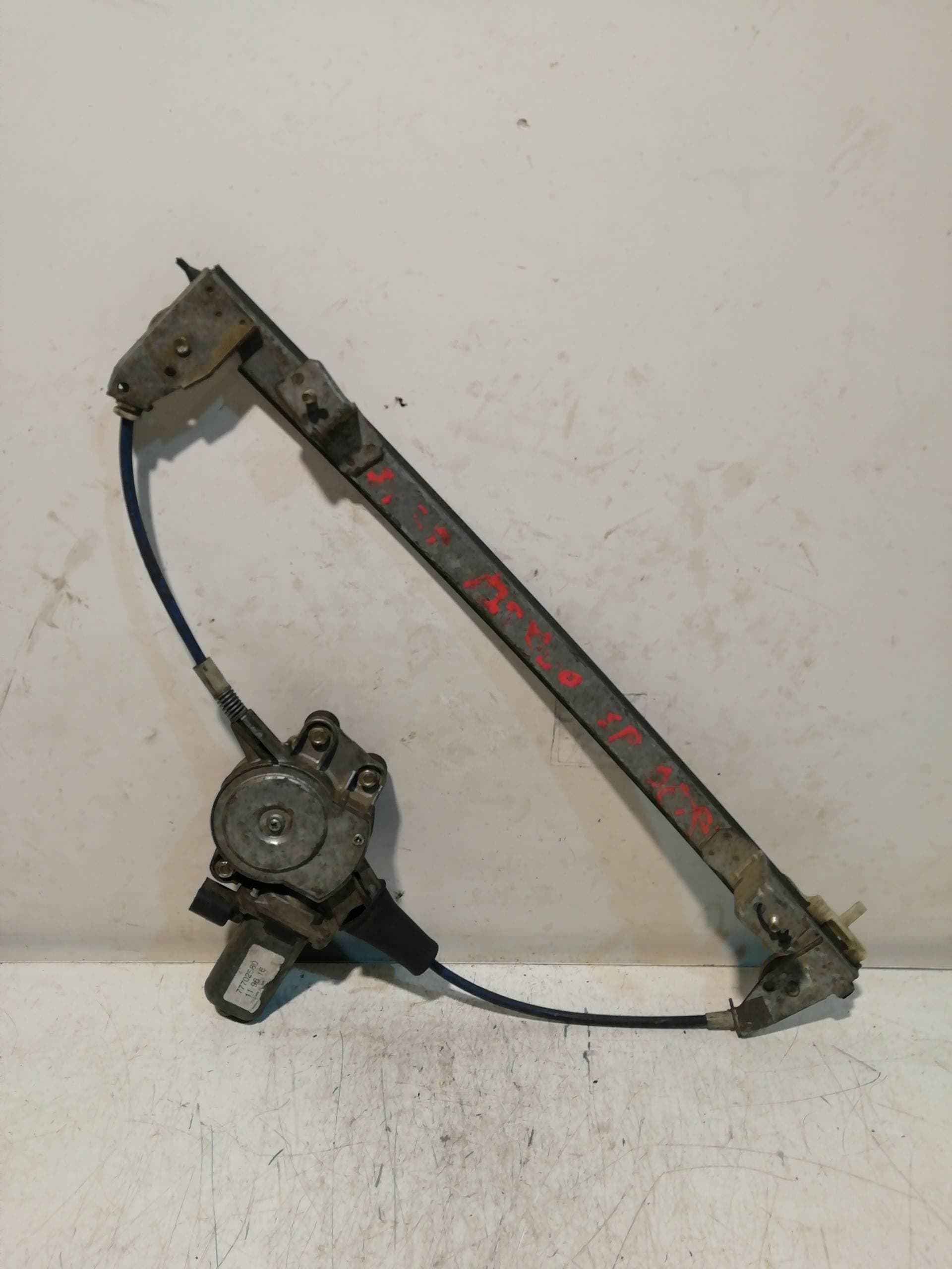 Elevalunas delantero derecho FIAT BRAVO (182)