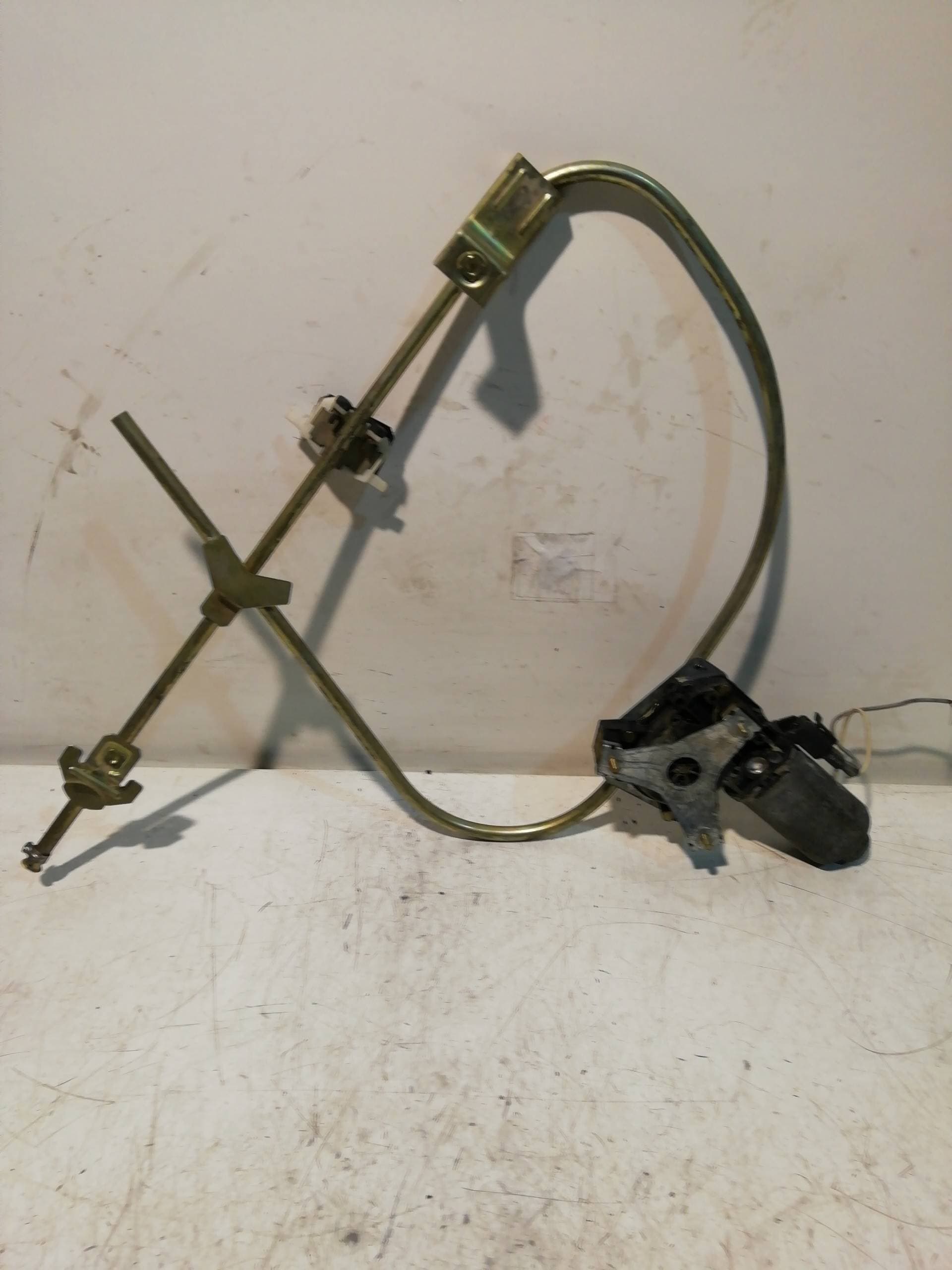 Elevalunas delantero derecho RENAULT CLIO I FASE I+II (B/C57) 4