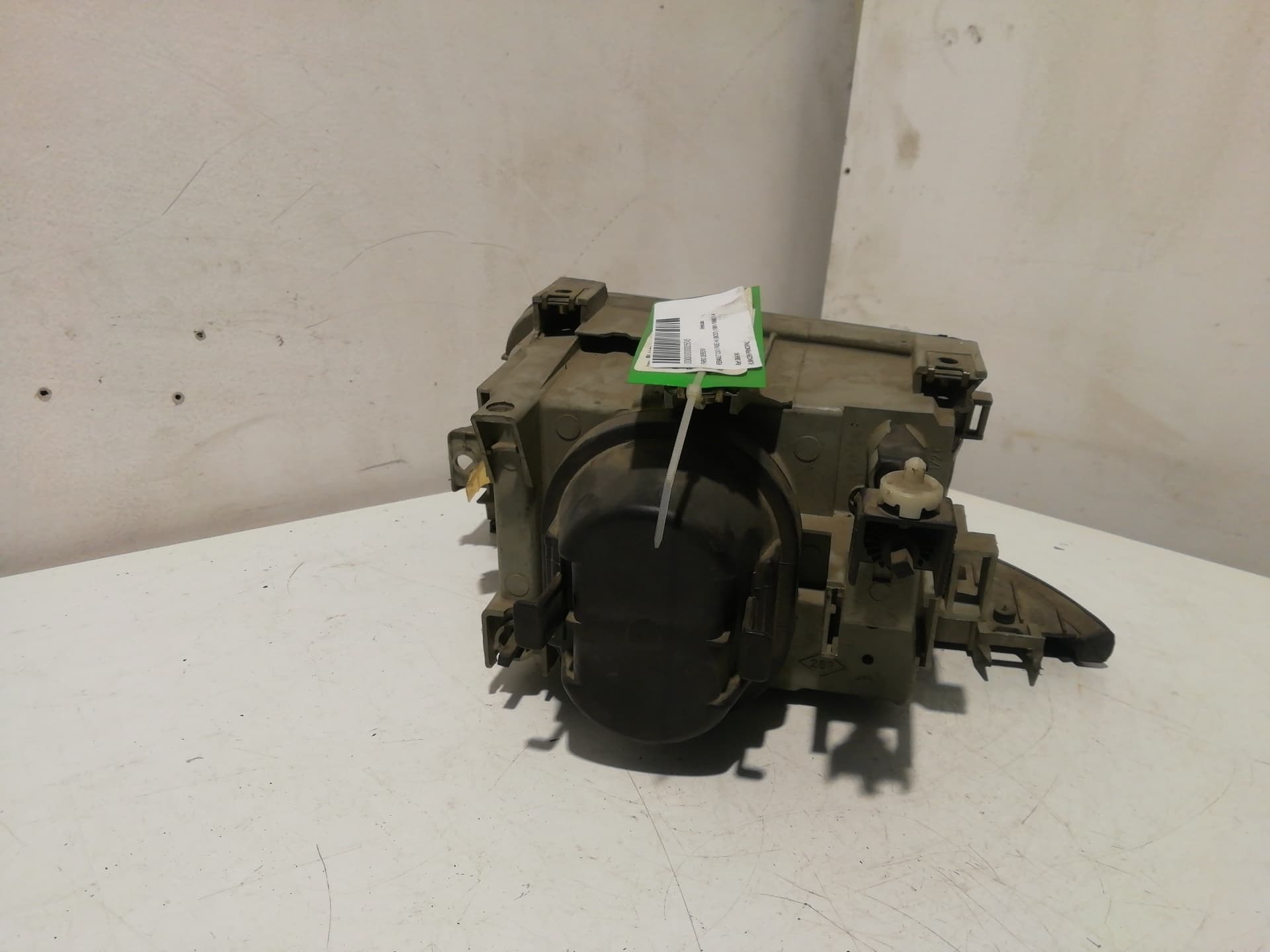 Faro derecho RENAULT CLIO I FASE I+II (B/C57) 2