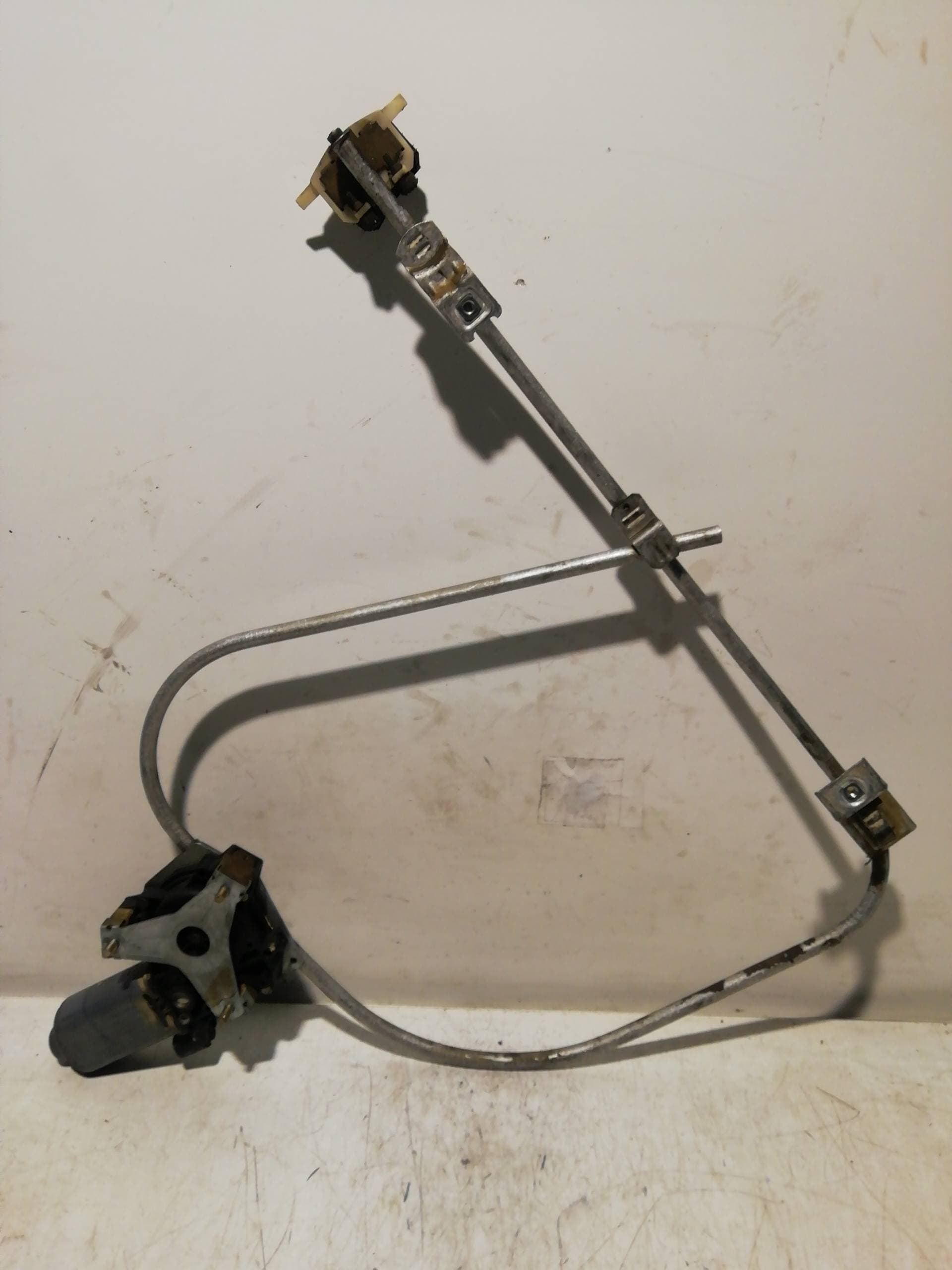 Motor elevalunas delantero derecho RENAULT CLIO I FASE I+II (B/C57) 4