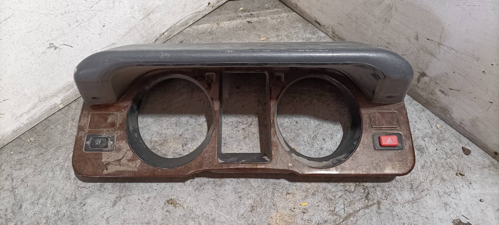 Plastico MITSUBISHI MONTERO (V20/V40)