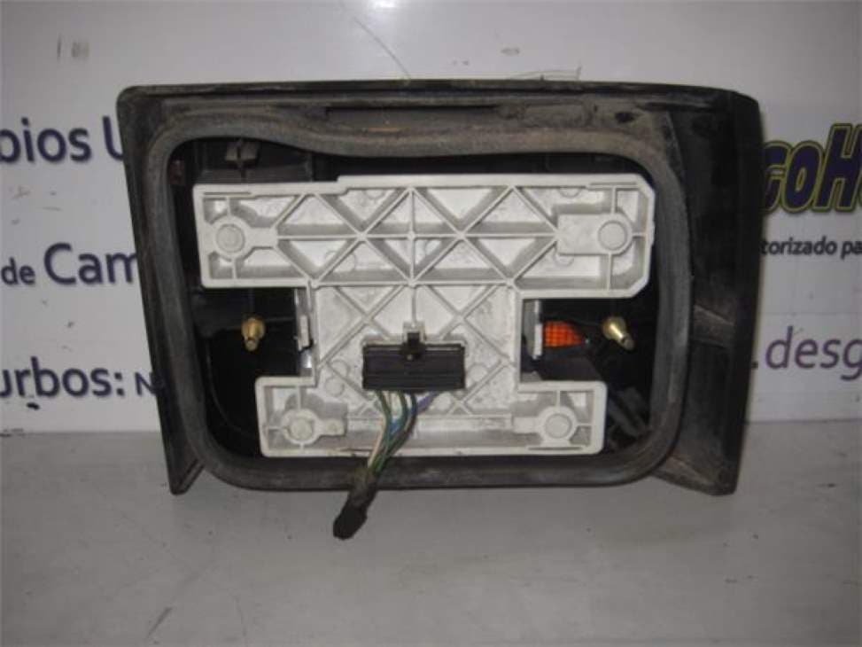 Piloto trasero izquierdo RENAULT 19 CABRIOLET (D53) 2