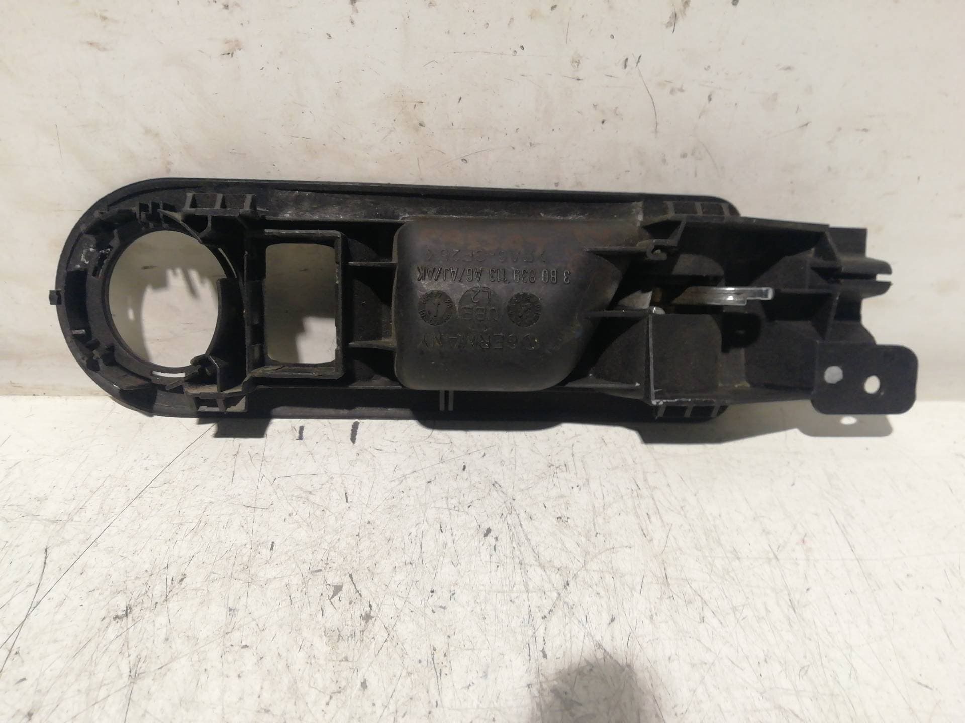 Maneta interior trasera izquierda VOLKSWAGEN GOLF IV BERLINA (1J1) 3