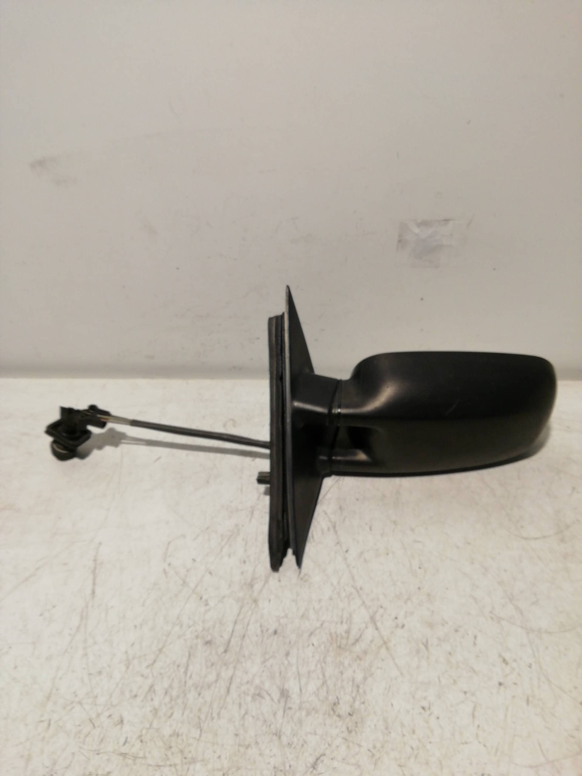 Retrovisor izquierdo VOLKSWAGEN PASSAT BERLINA (312) 2