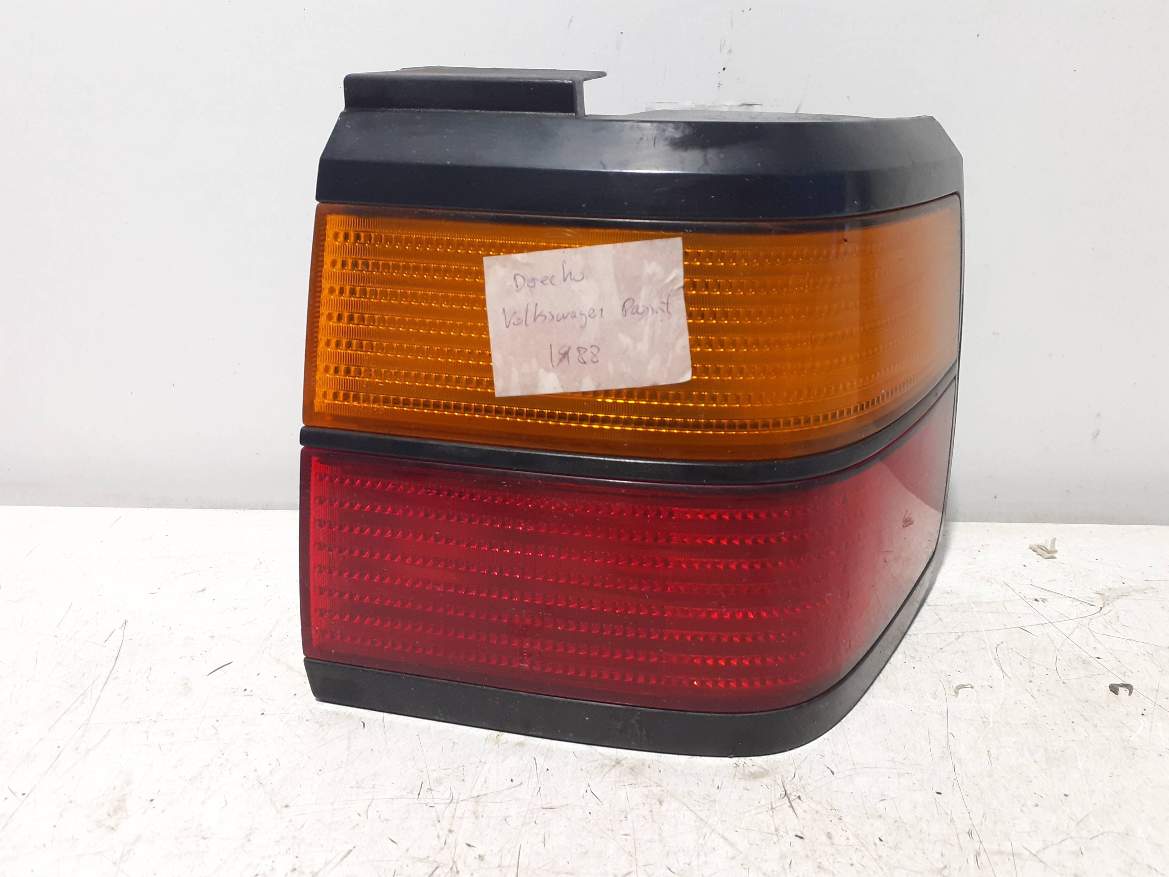 Piloto trasero izquierdo VOLKSWAGEN PASSAT BERLINA (312)