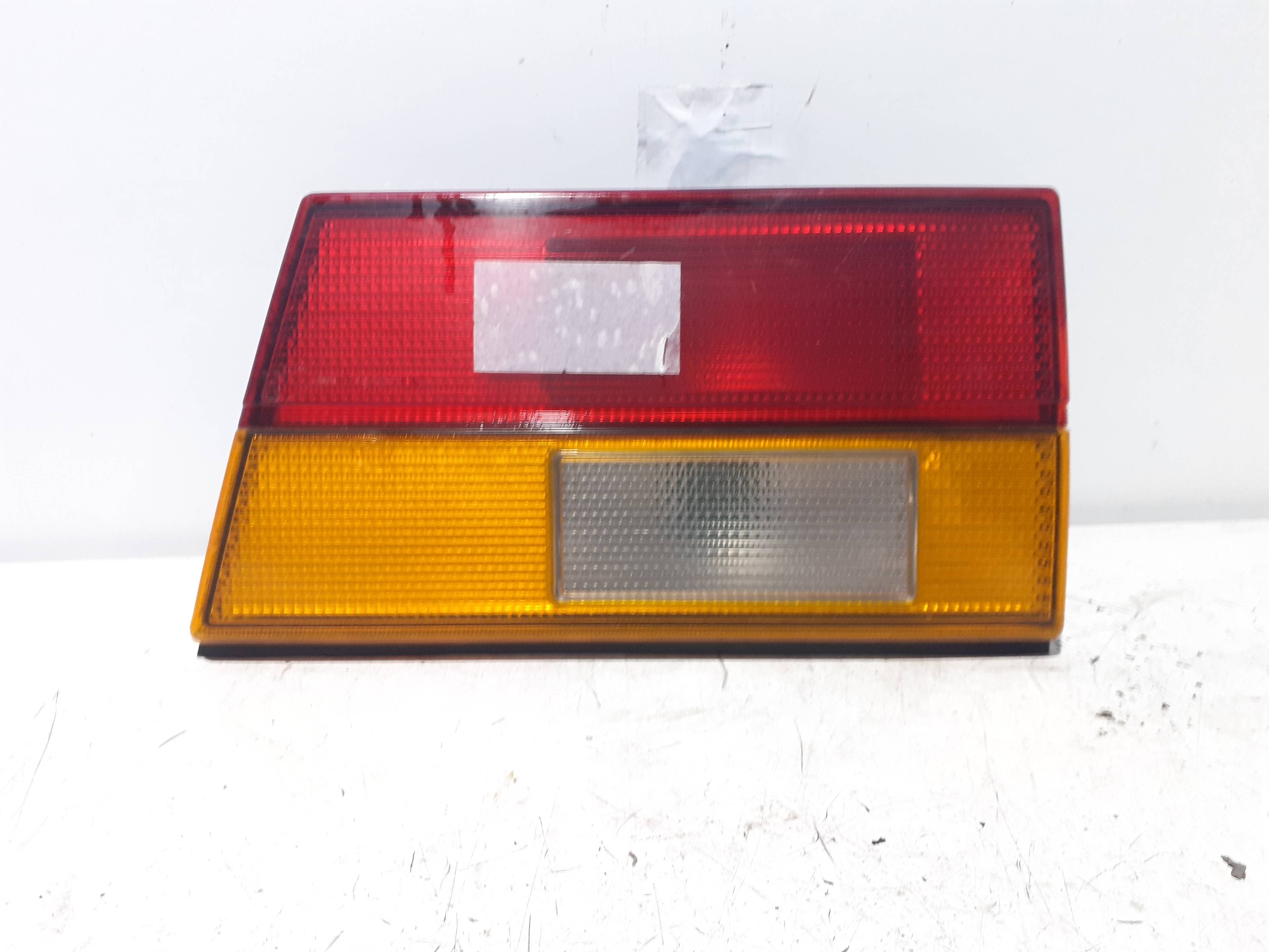 Piloto trasero derecho VOLKSWAGEN PASSAT BERLINA (312)