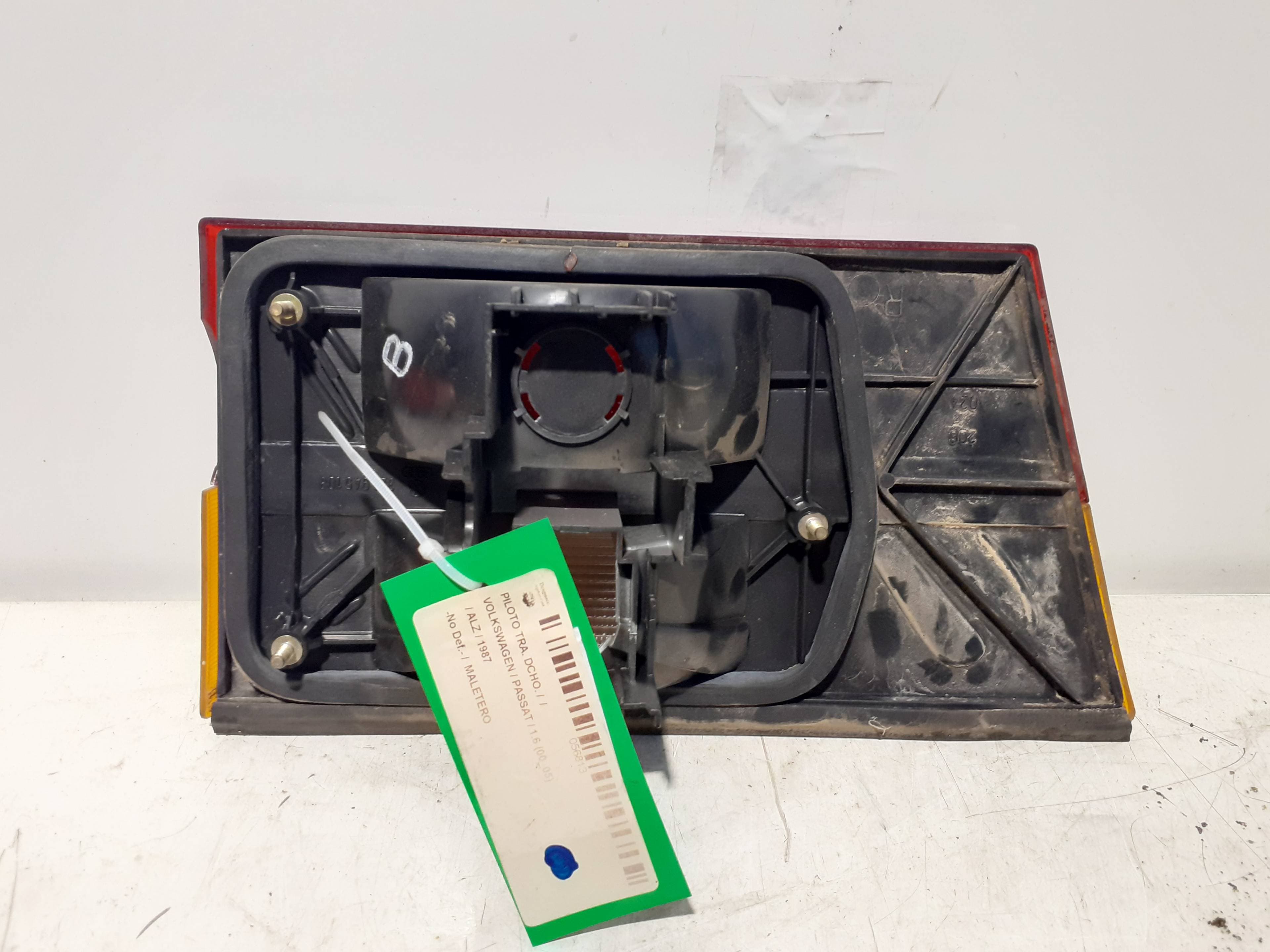 Piloto trasero derecho VOLKSWAGEN PASSAT BERLINA (312) 3
