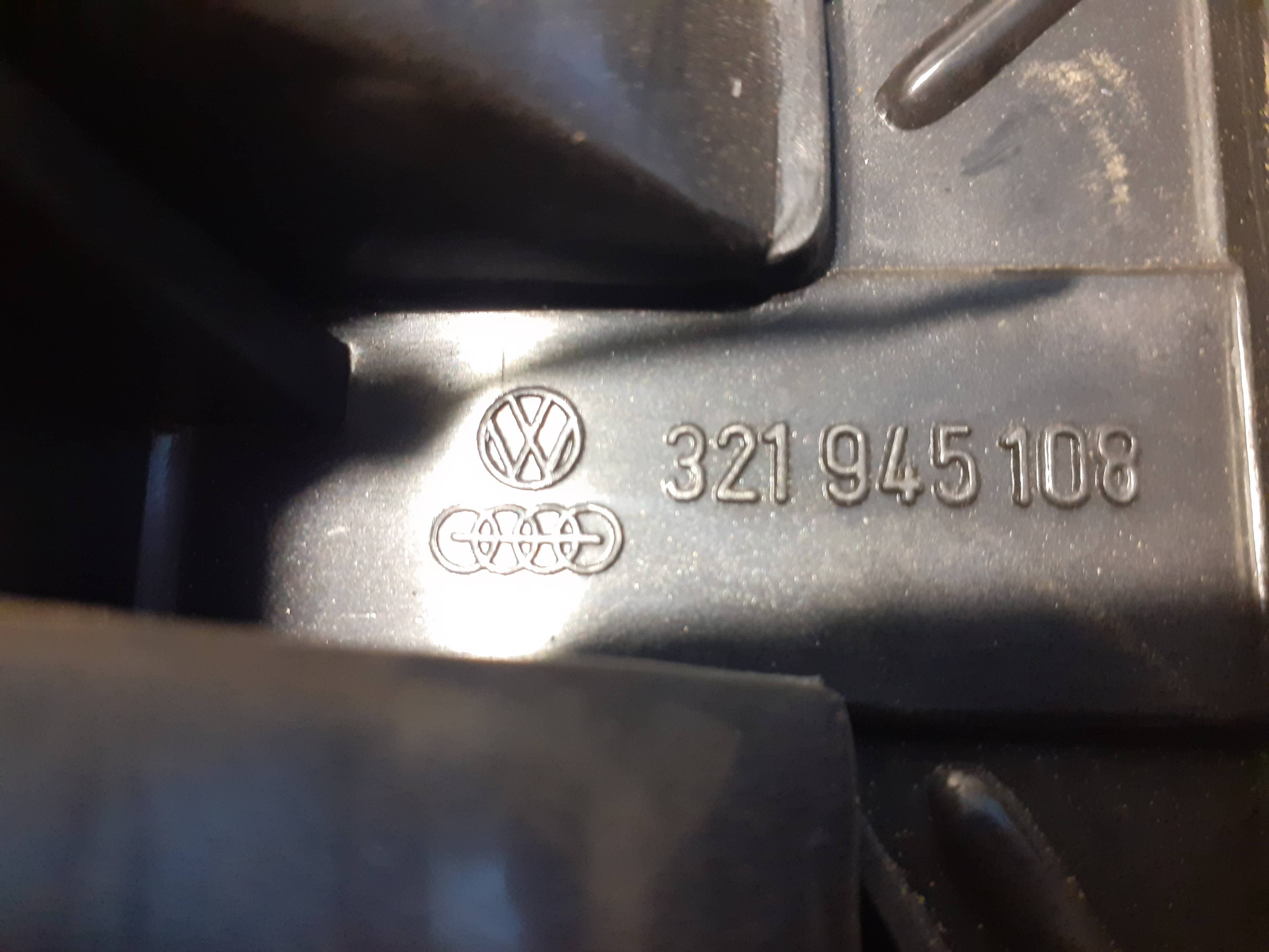 Piloto trasero derecho VOLKSWAGEN PASSAT BERLINA (312) 2