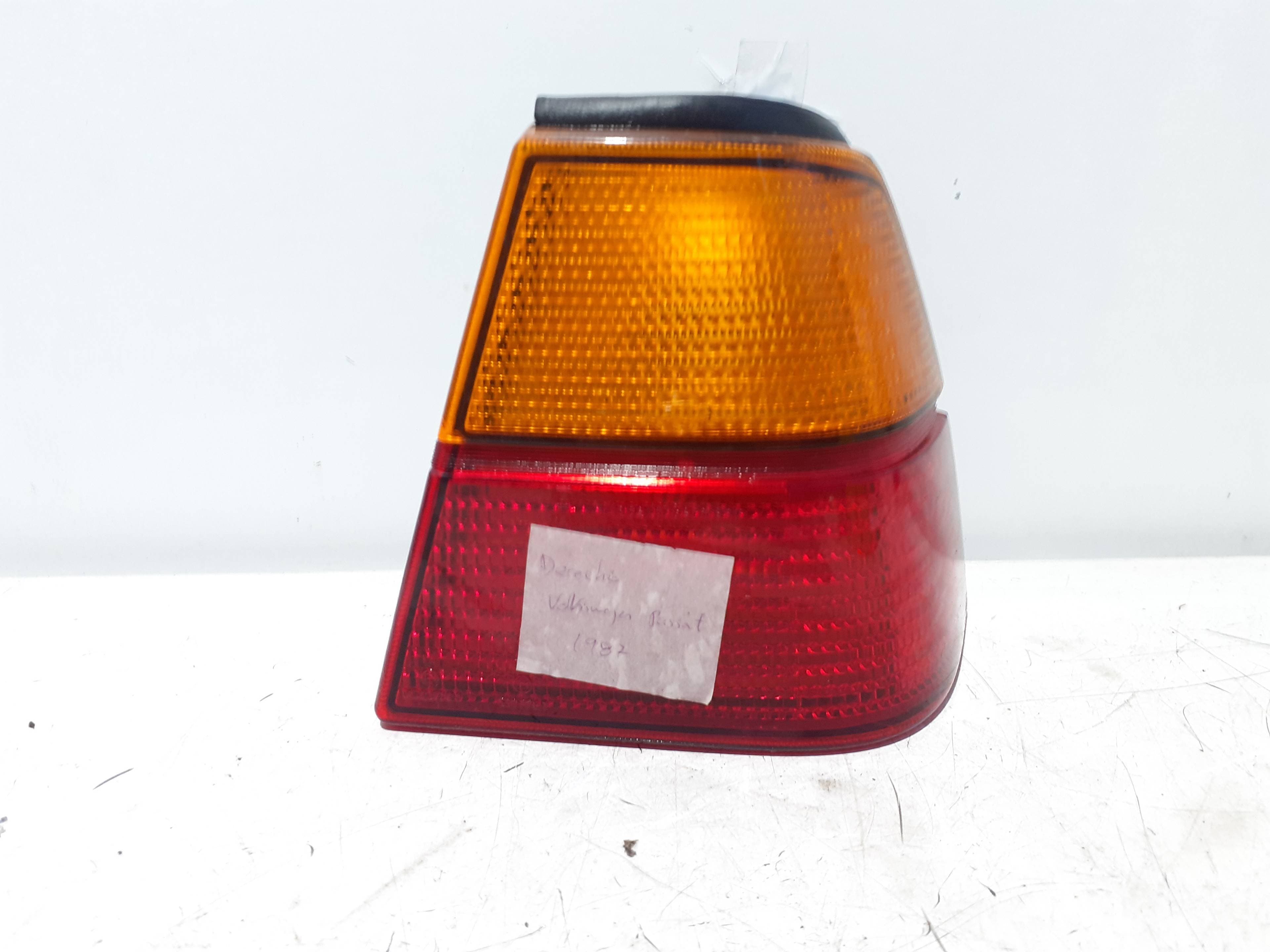 Piloto trasero derecho VOLKSWAGEN PASSAT BERLINA (312)
