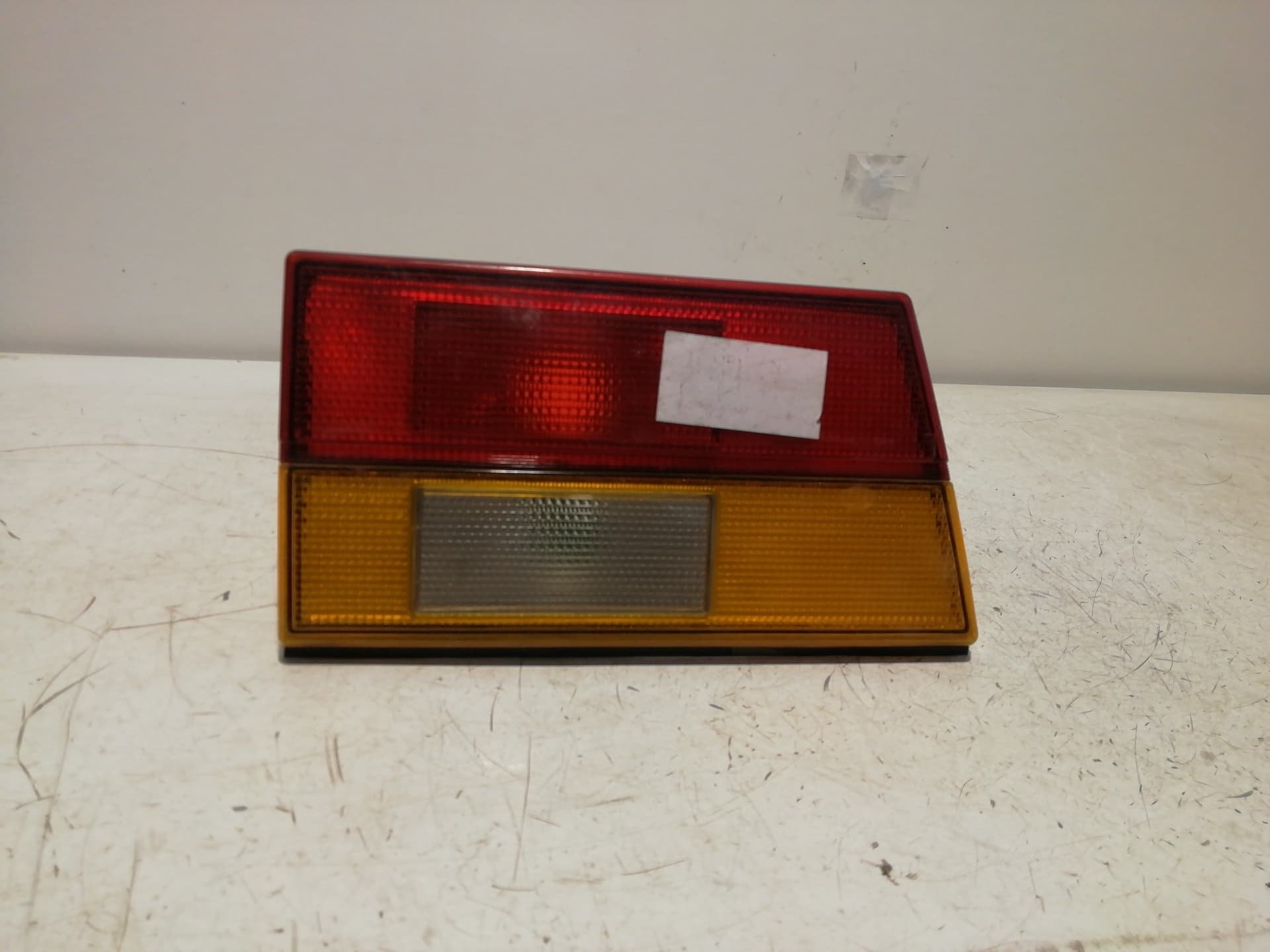 Piloto trasero izquierdo VOLKSWAGEN PASSAT BERLINA (312)