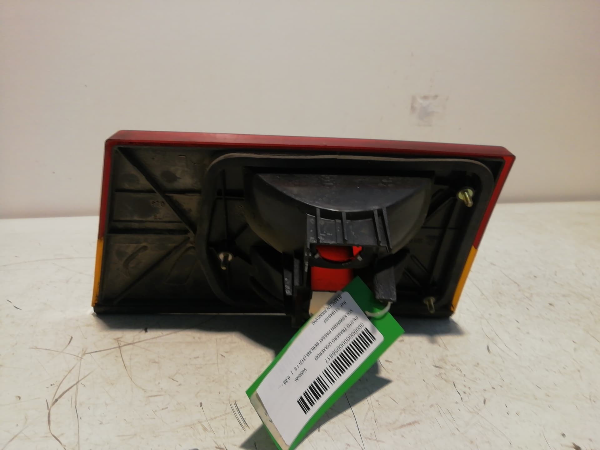 Piloto trasero izquierdo VOLKSWAGEN PASSAT BERLINA (312) 3