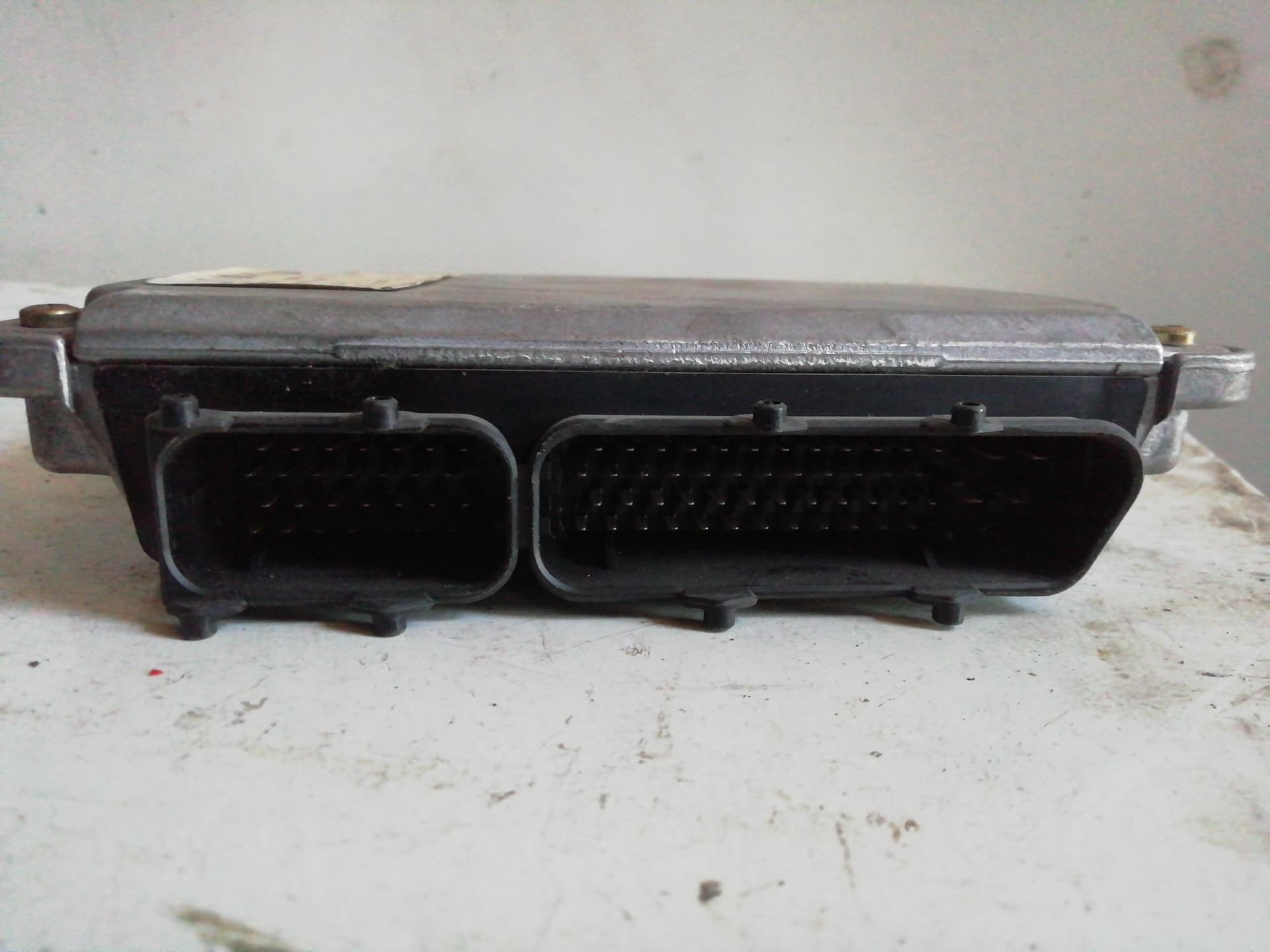 Centralita motor uce VOLKSWAGEN PASSAT BERLINA (312) 2