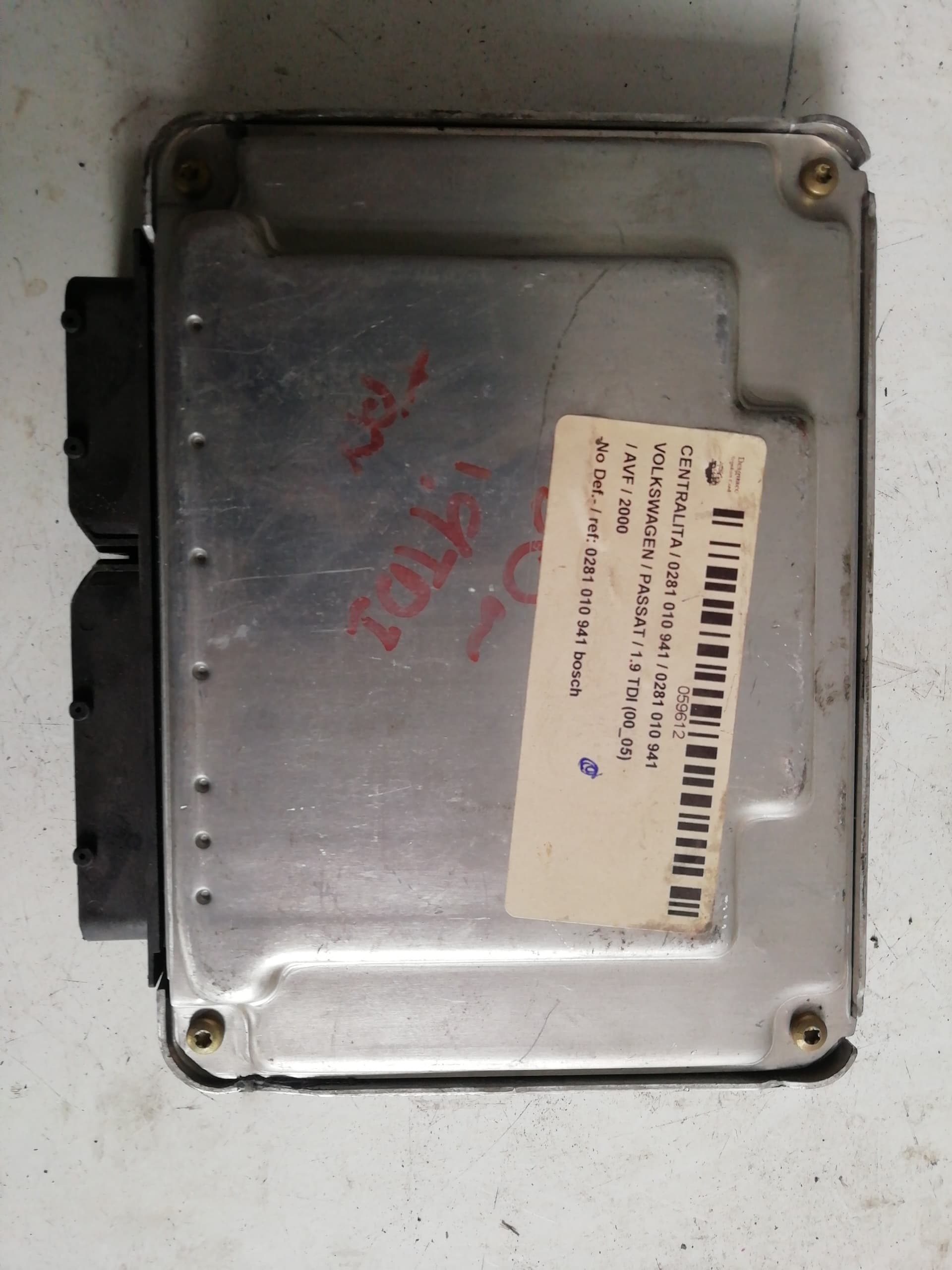 Centralita motor uce VOLKSWAGEN PASSAT BERLINA (312) 3