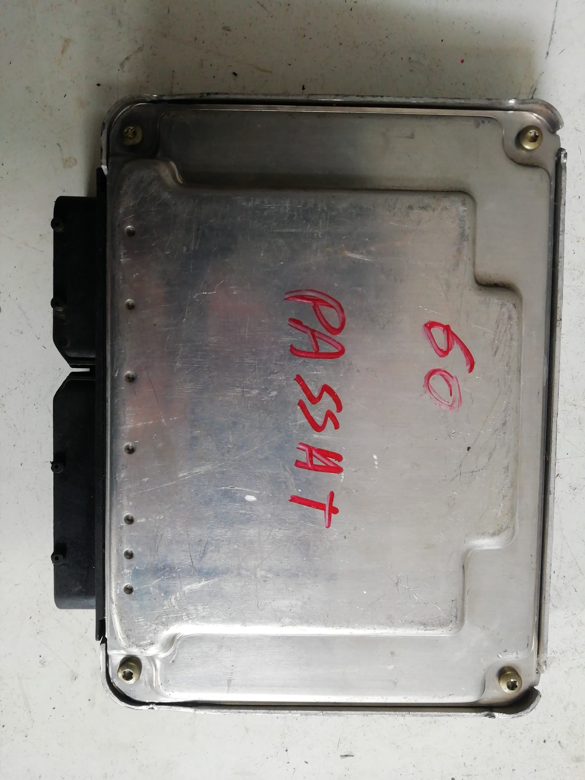 Centralita motor uce VOLKSWAGEN PASSAT BERLINA (312) 3