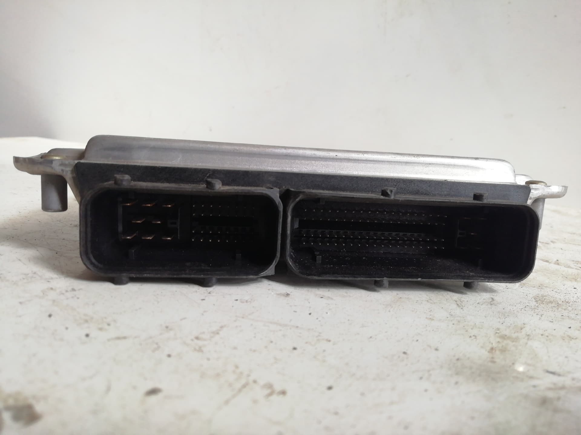 Centralita motor uce VOLKSWAGEN PASSAT BERLINA (312) 2