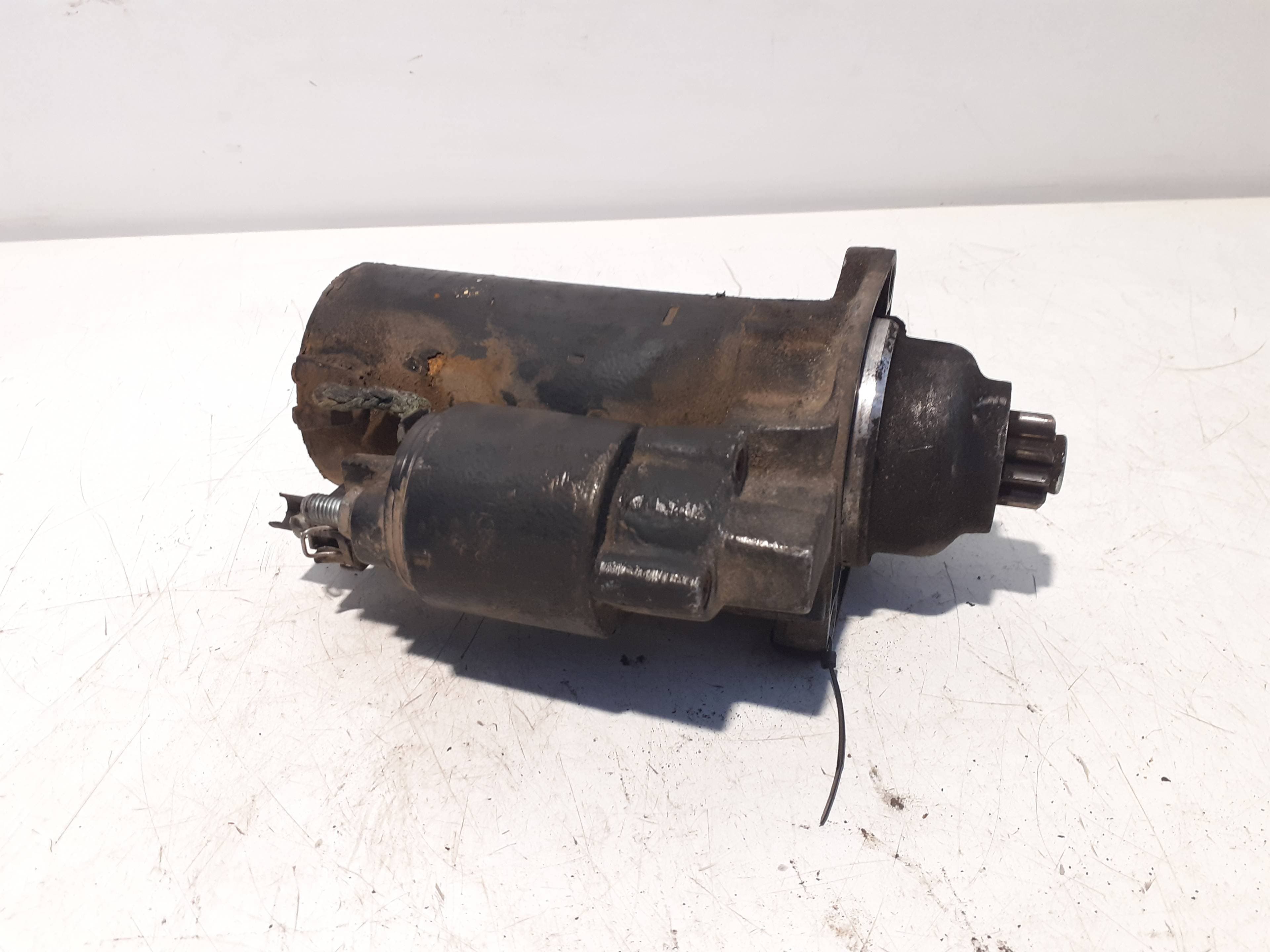 Motor arranque VOLKSWAGEN PASSAT BERLINA (312) 4