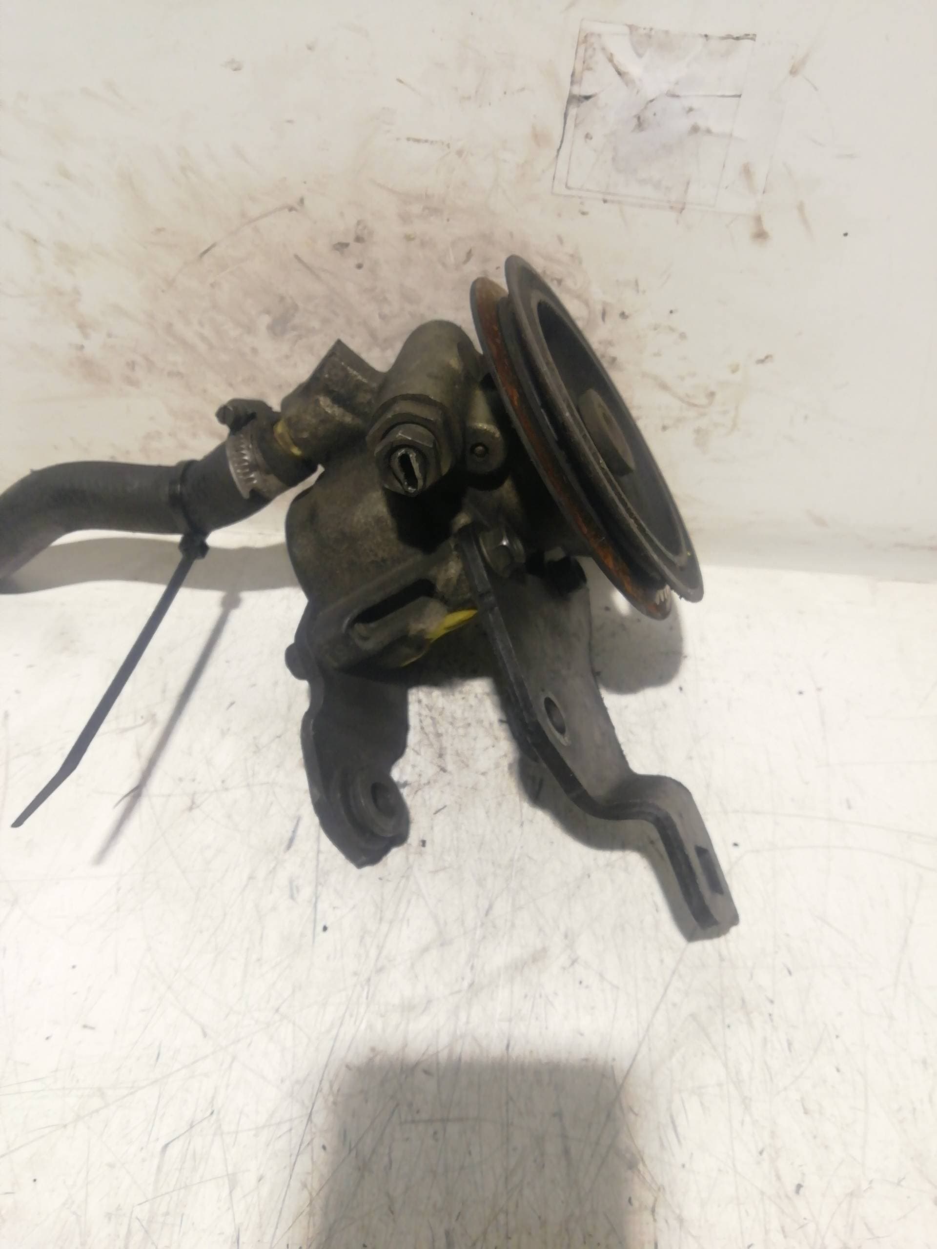 Bomba direccion OPEL COMBO (CORSA B)
