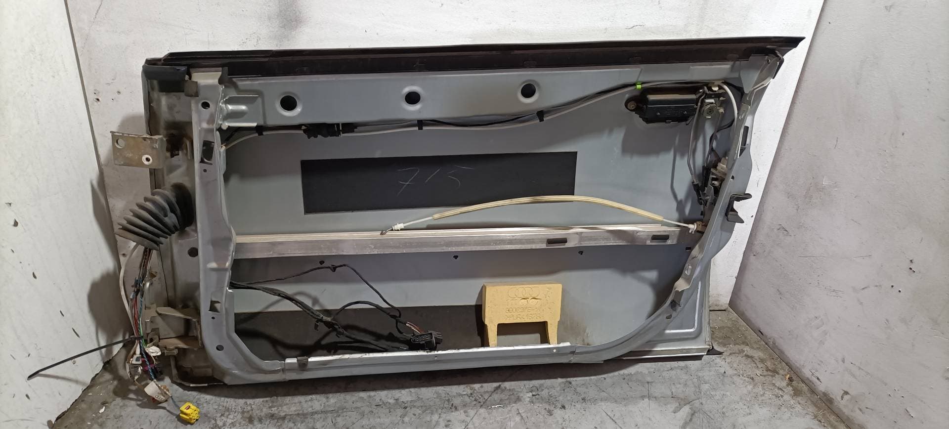 Puerta delantera derecha AUDI A4 BERLINA (B5) 2