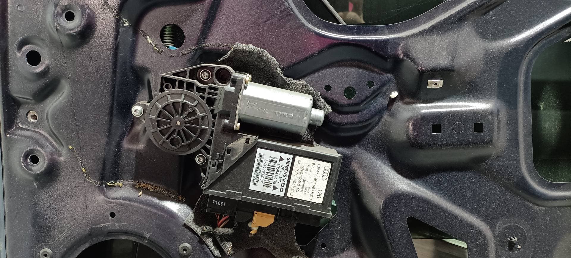 Elevalunas delantero derecho AUDI A4 BERLINA (B5)