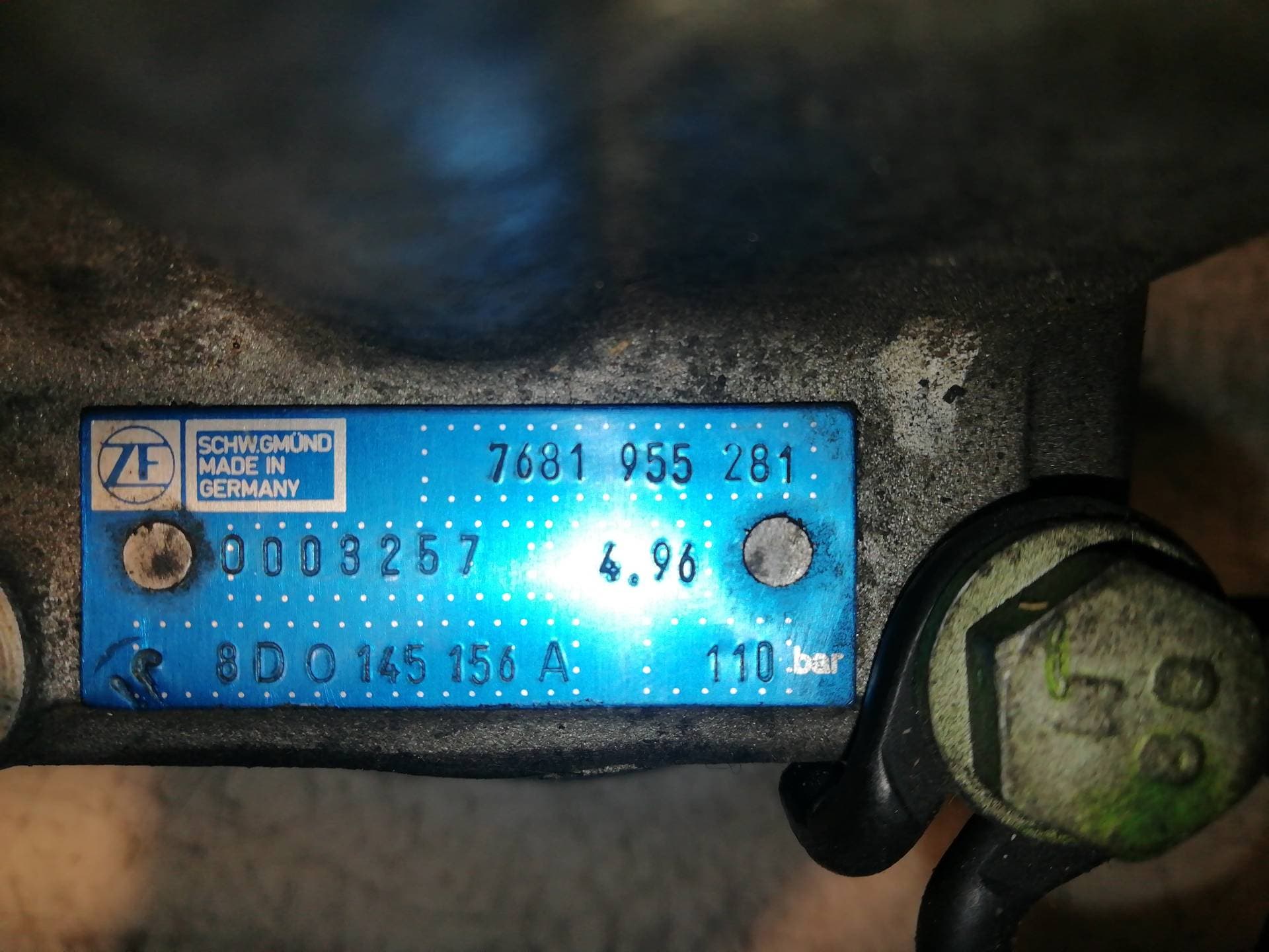 Bomba direccion AUDI A4 BERLINA (B5) 2