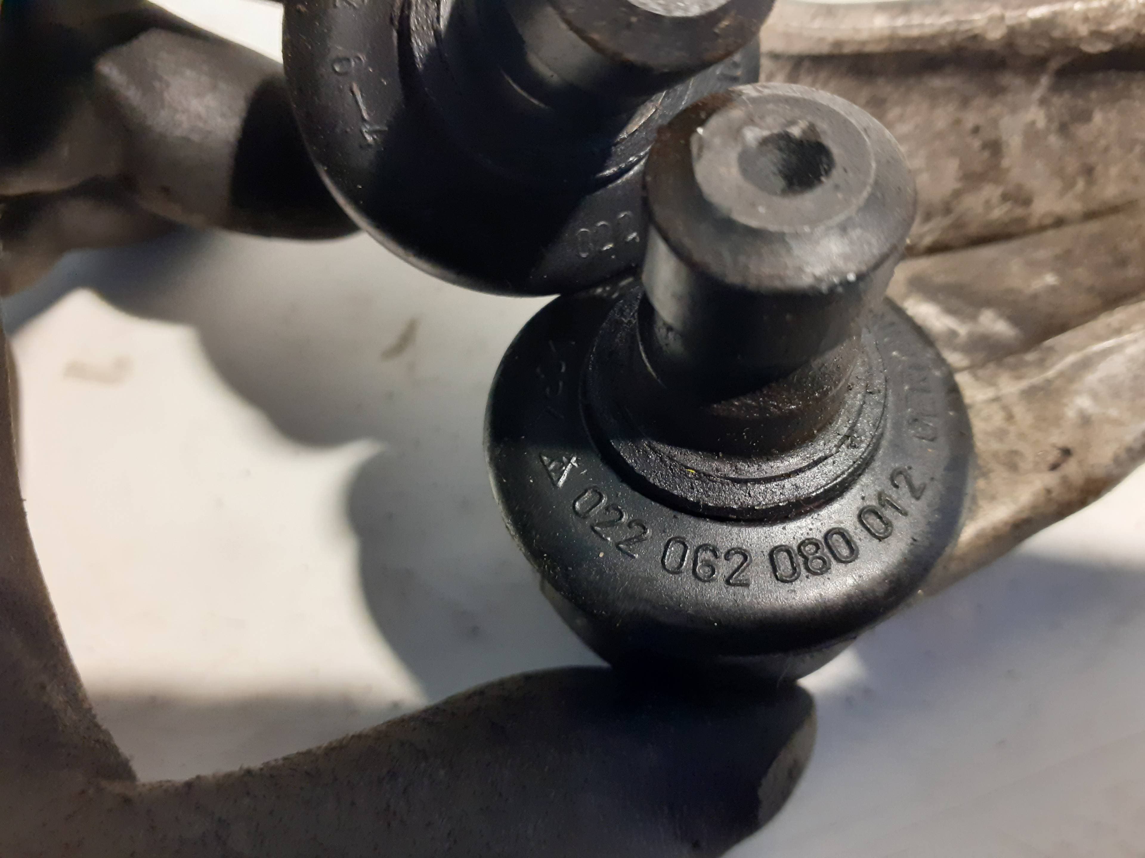 Tirante delantero izquierdo AUDI A4 BERLINA (B5) 2