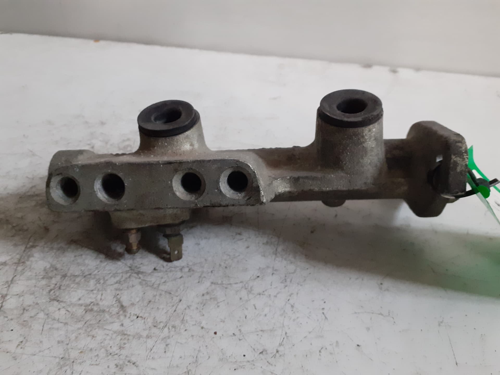 Bomba freno RENAULT 9 2