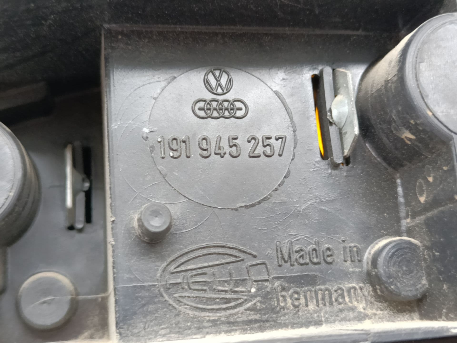 Piloto trasero izquierdo VOLKSWAGEN GOLF II (191/193) 2