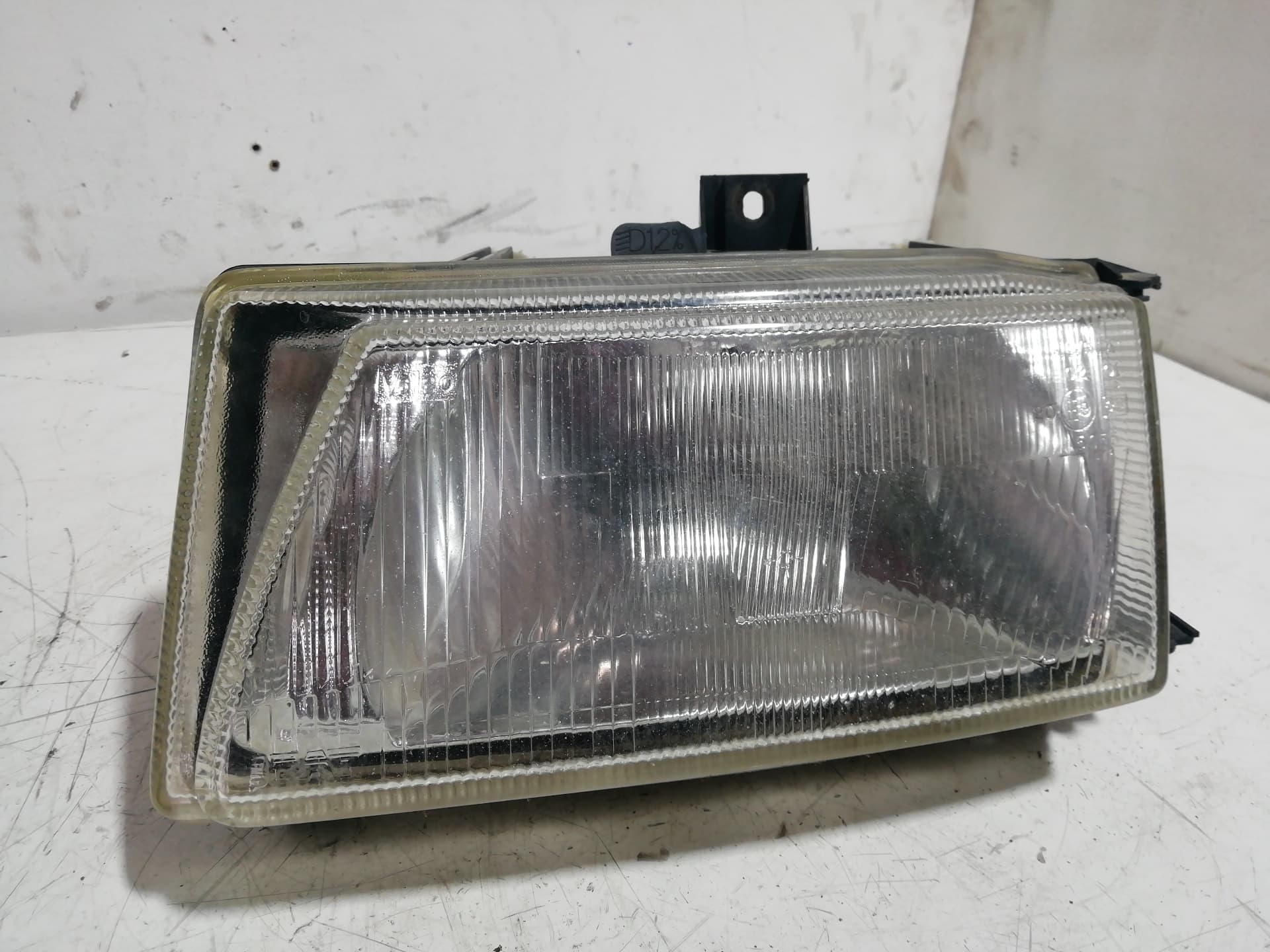 Faro derecho SEAT INCA (6K9)