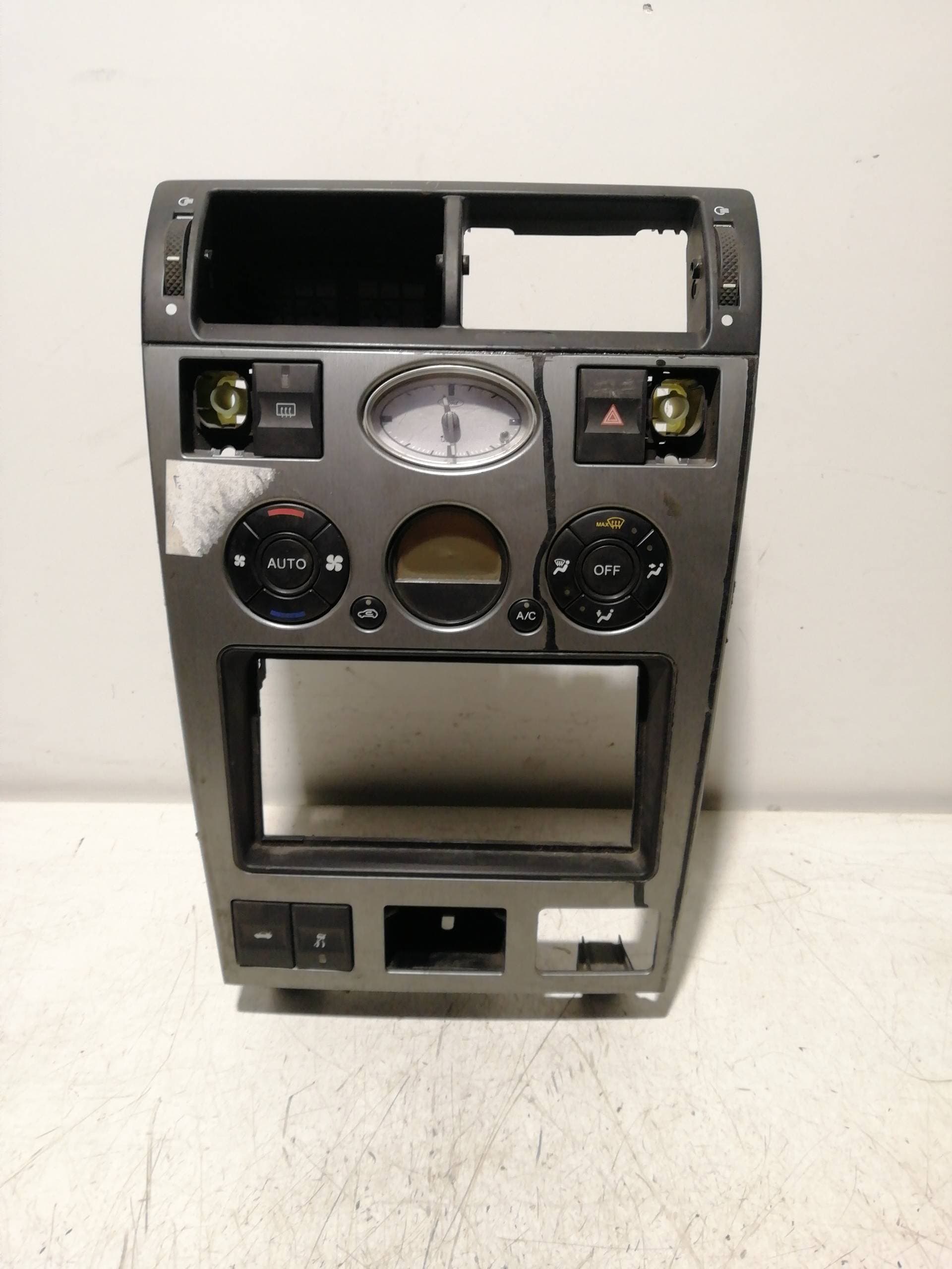 Consola central FORD MONDEO BERLINA (GD)
