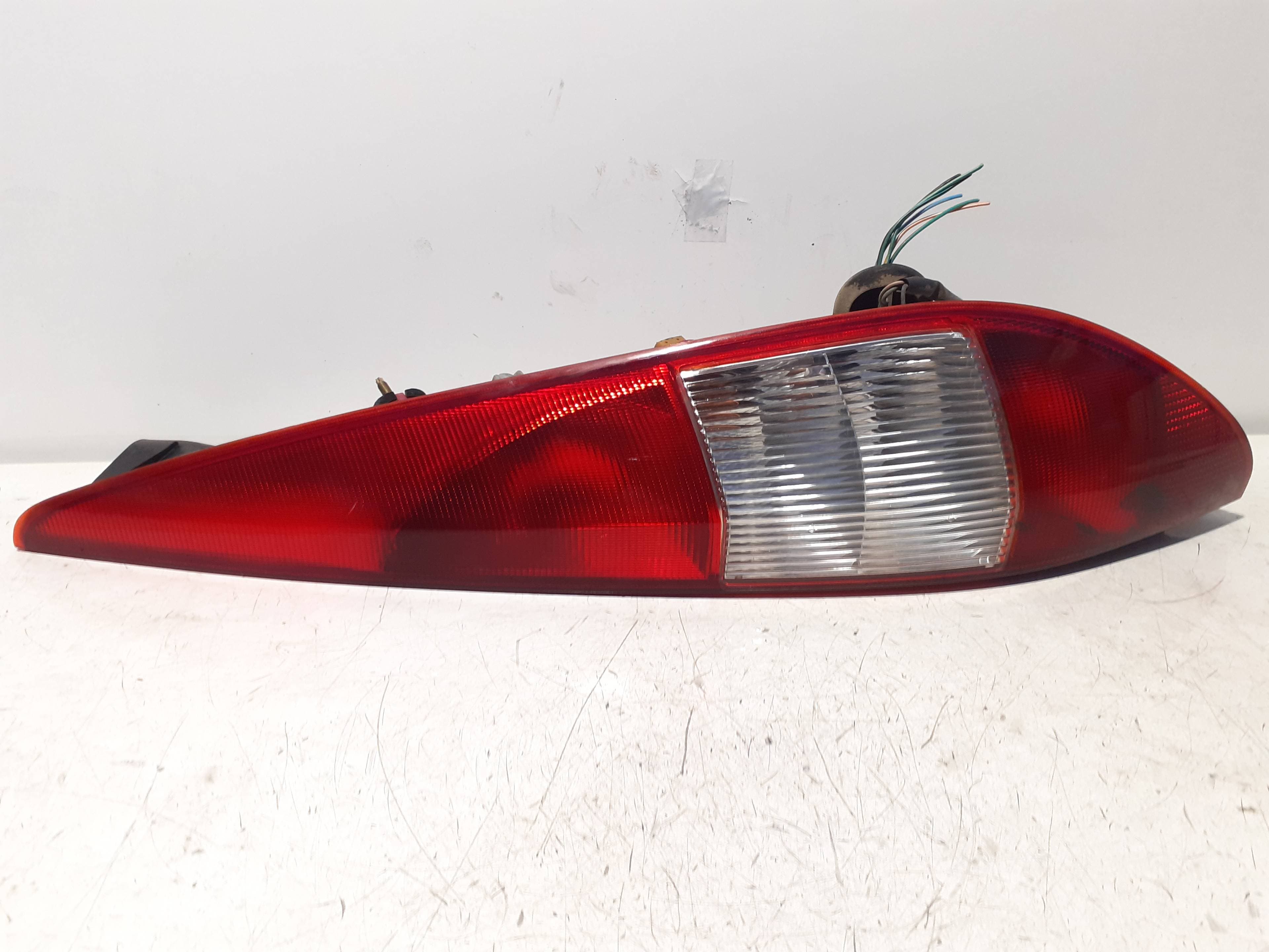 Piloto trasero derecho FORD MONDEO BERLINA (GD)