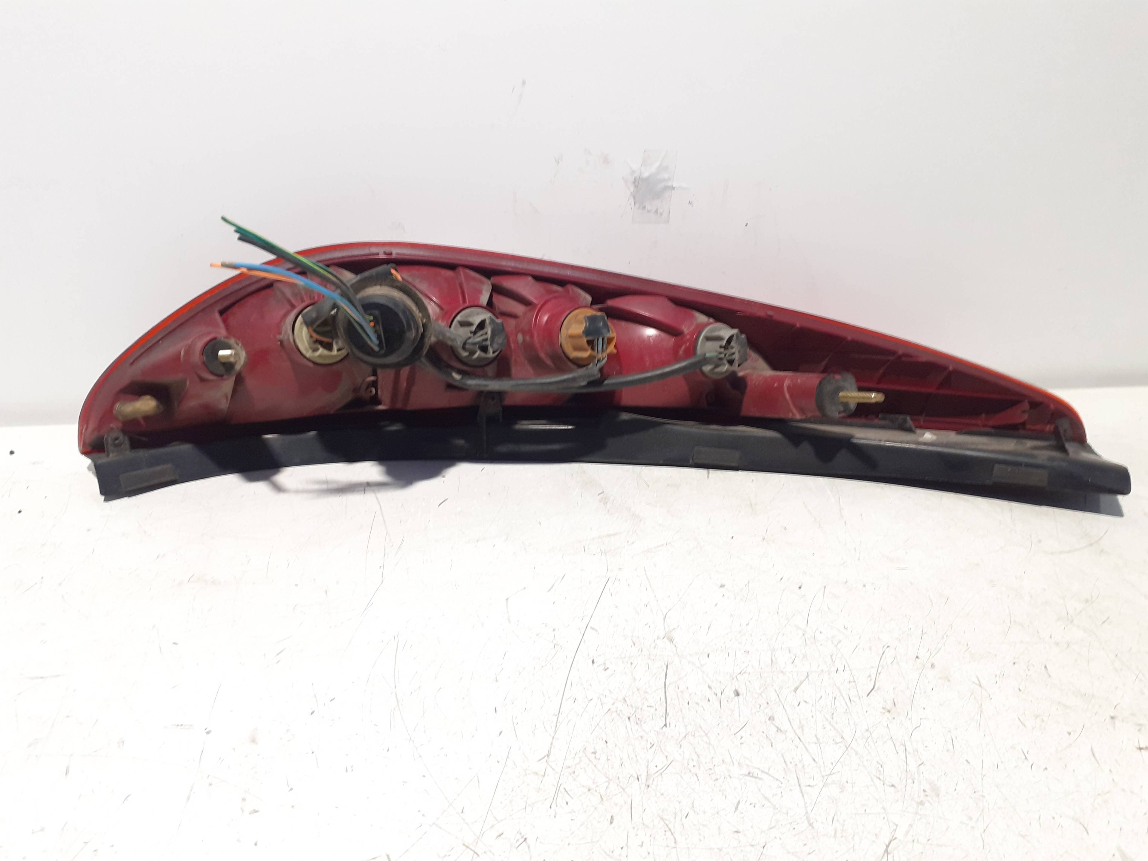 Piloto trasero derecho FORD MONDEO BERLINA (GD) 3
