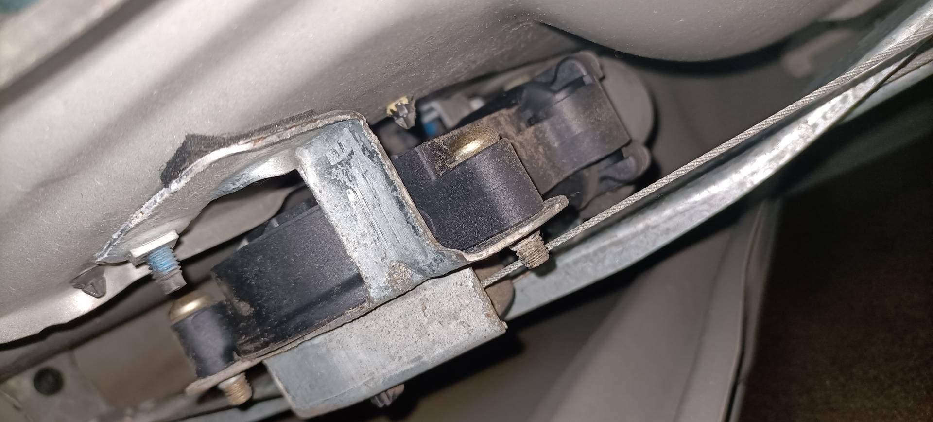 Elevalunas trasero izquierdo FORD MONDEO BERLINA (GD) 2