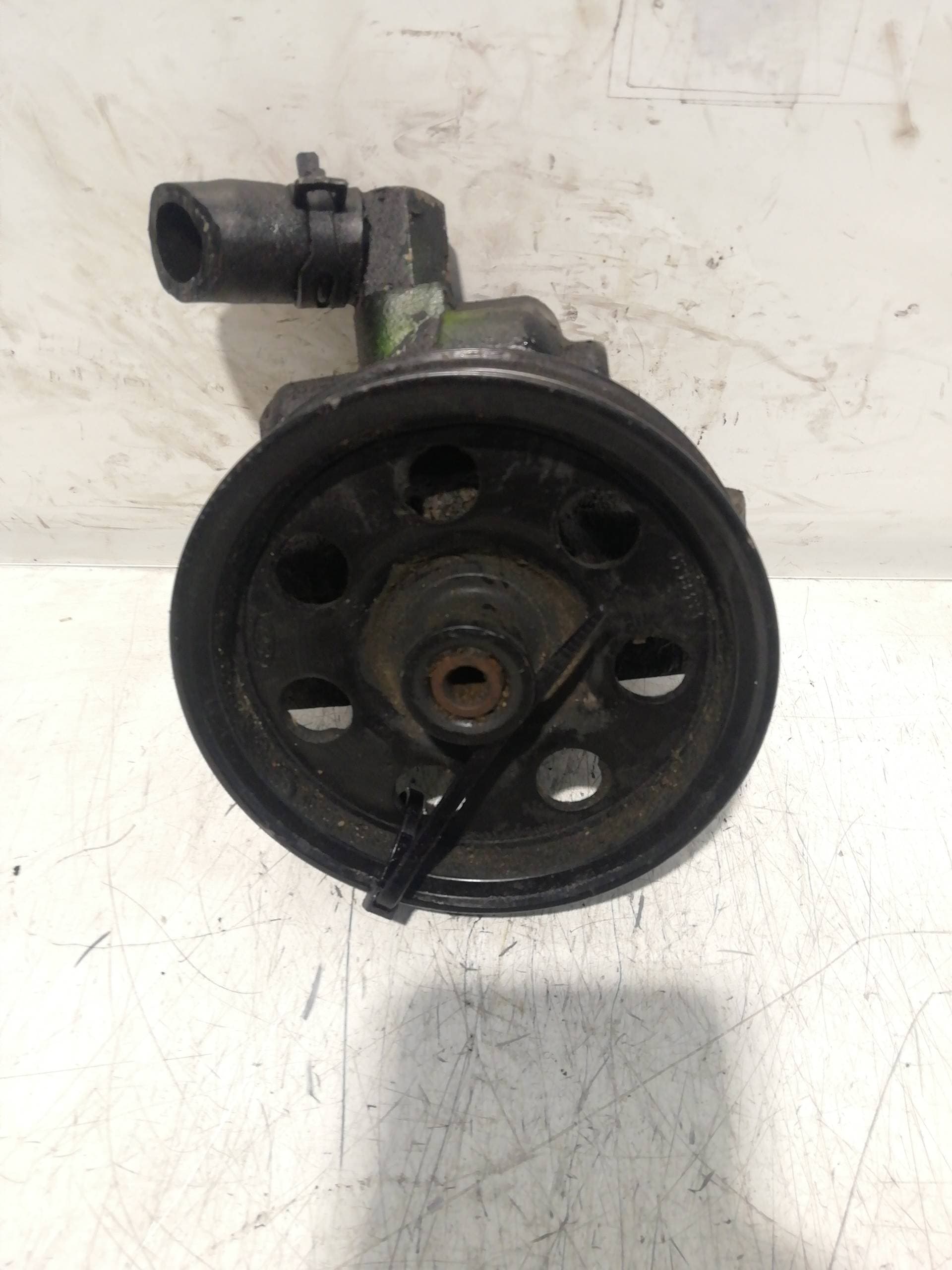 Bomba direccion FORD FOCUS BERLINA (CAK) 3